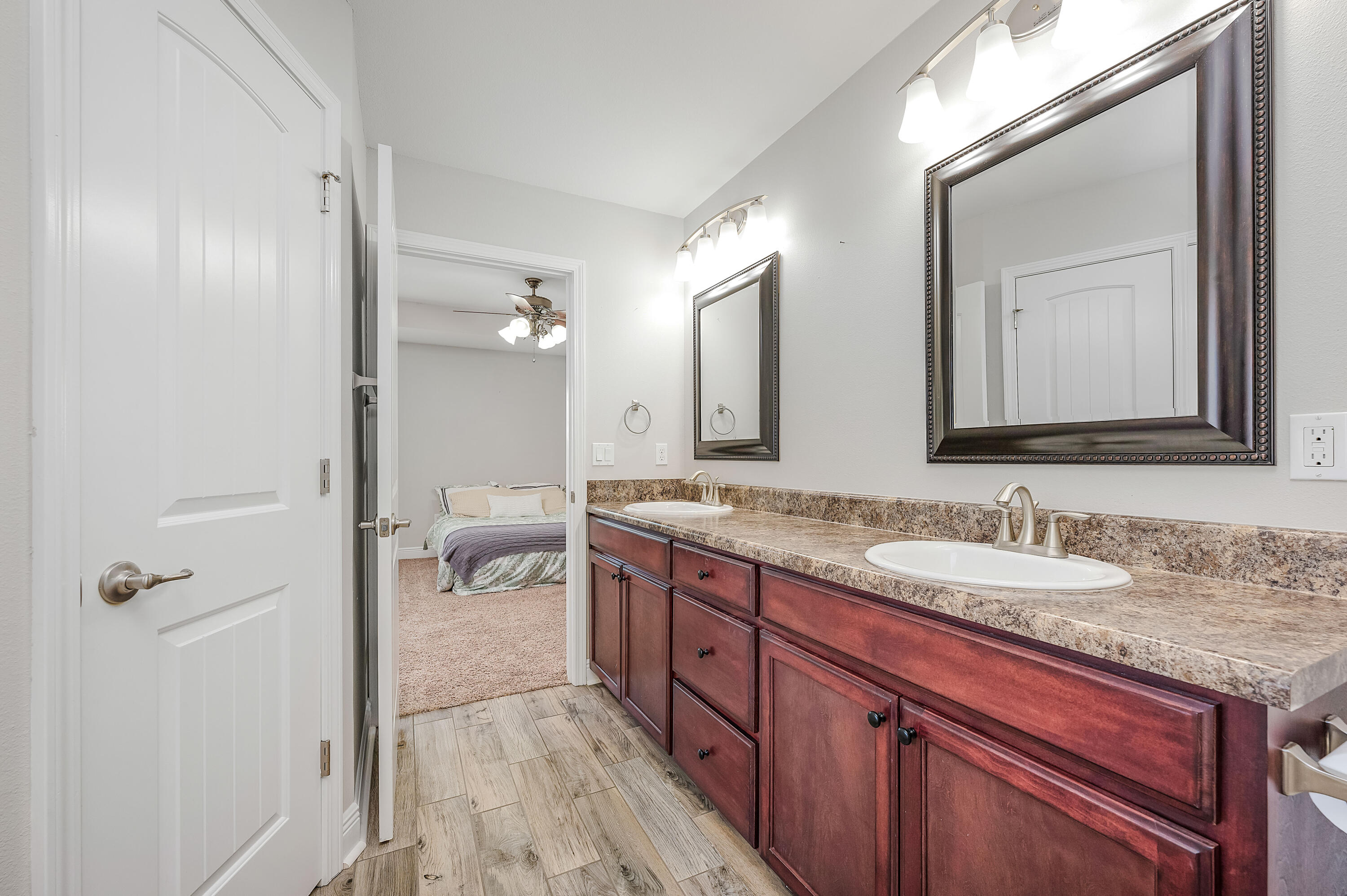 BAY PINES - Residential