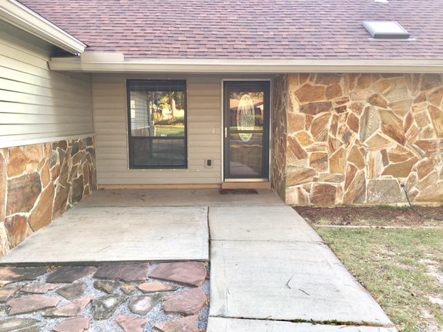 TANGLEWOOD S/D 1ST ADDN - Residential Lease