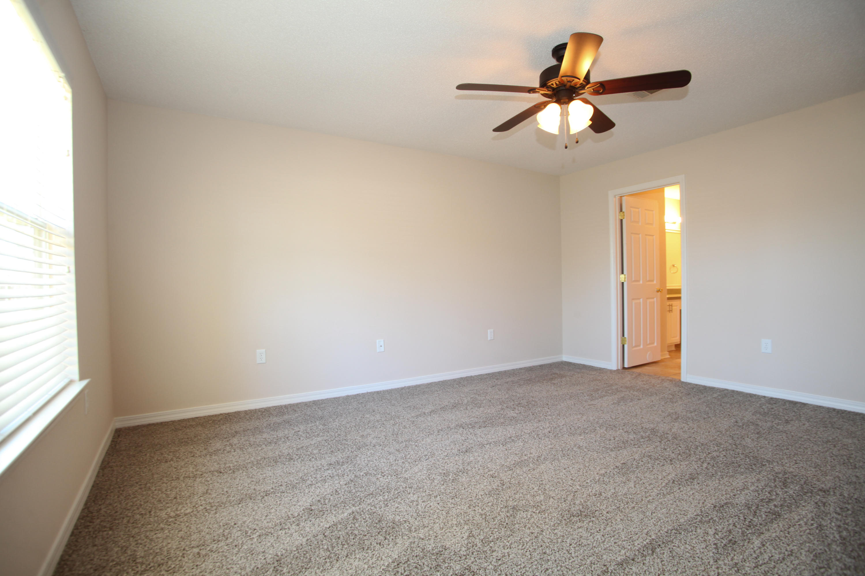 ROSS CROSSING - Residential