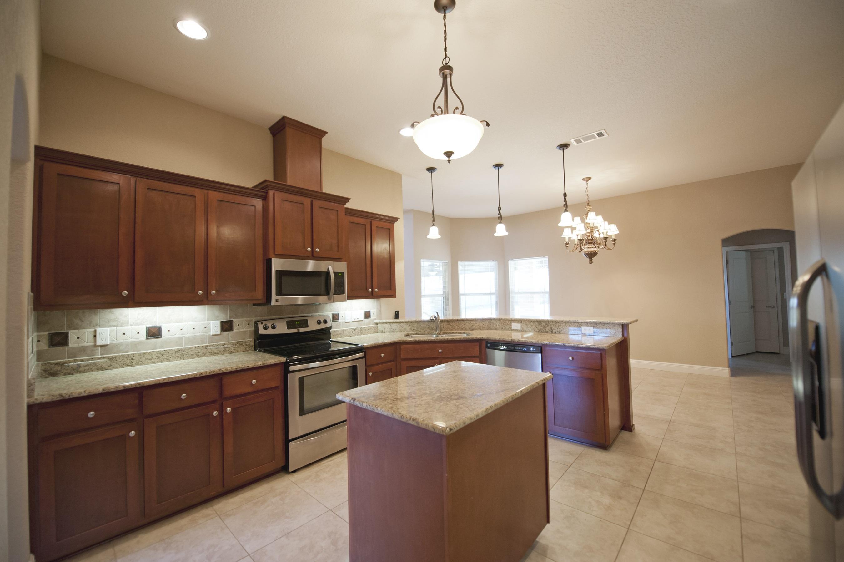 HOLLEY BY THE SEA - Residential