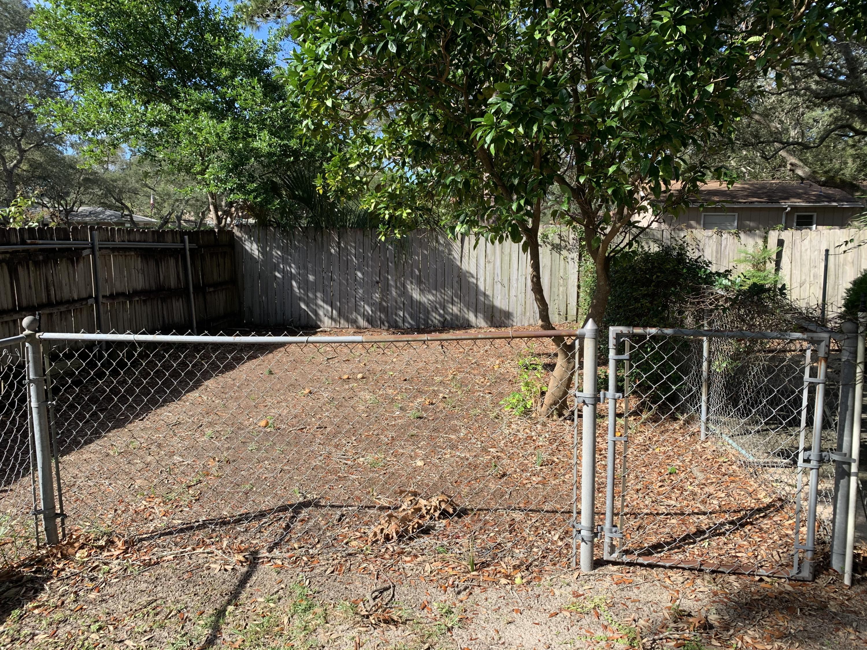 PORT DIXIE - Residential Lease
