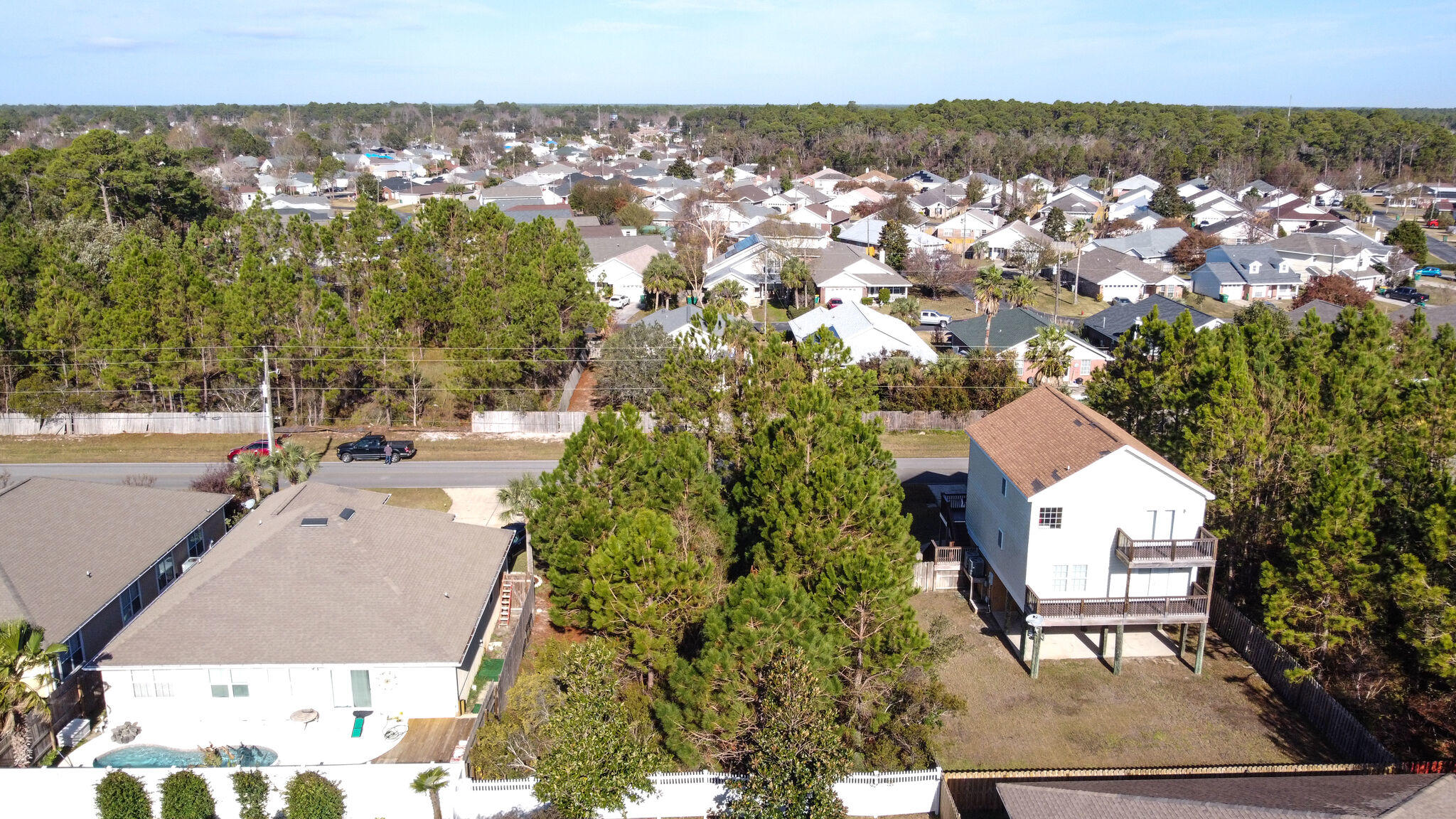 PARISH POINT - Land