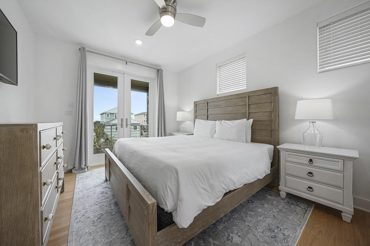 SNOW DRIFT BEACH - Residential