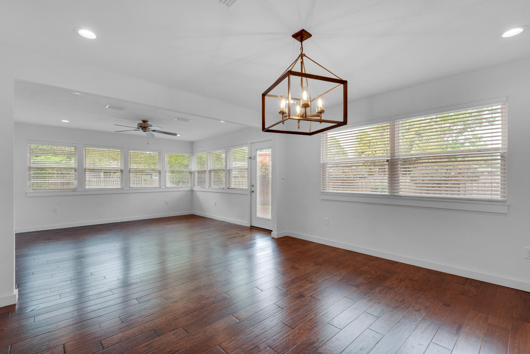 PALM ESTATES UNIT 2 - Residential Lease