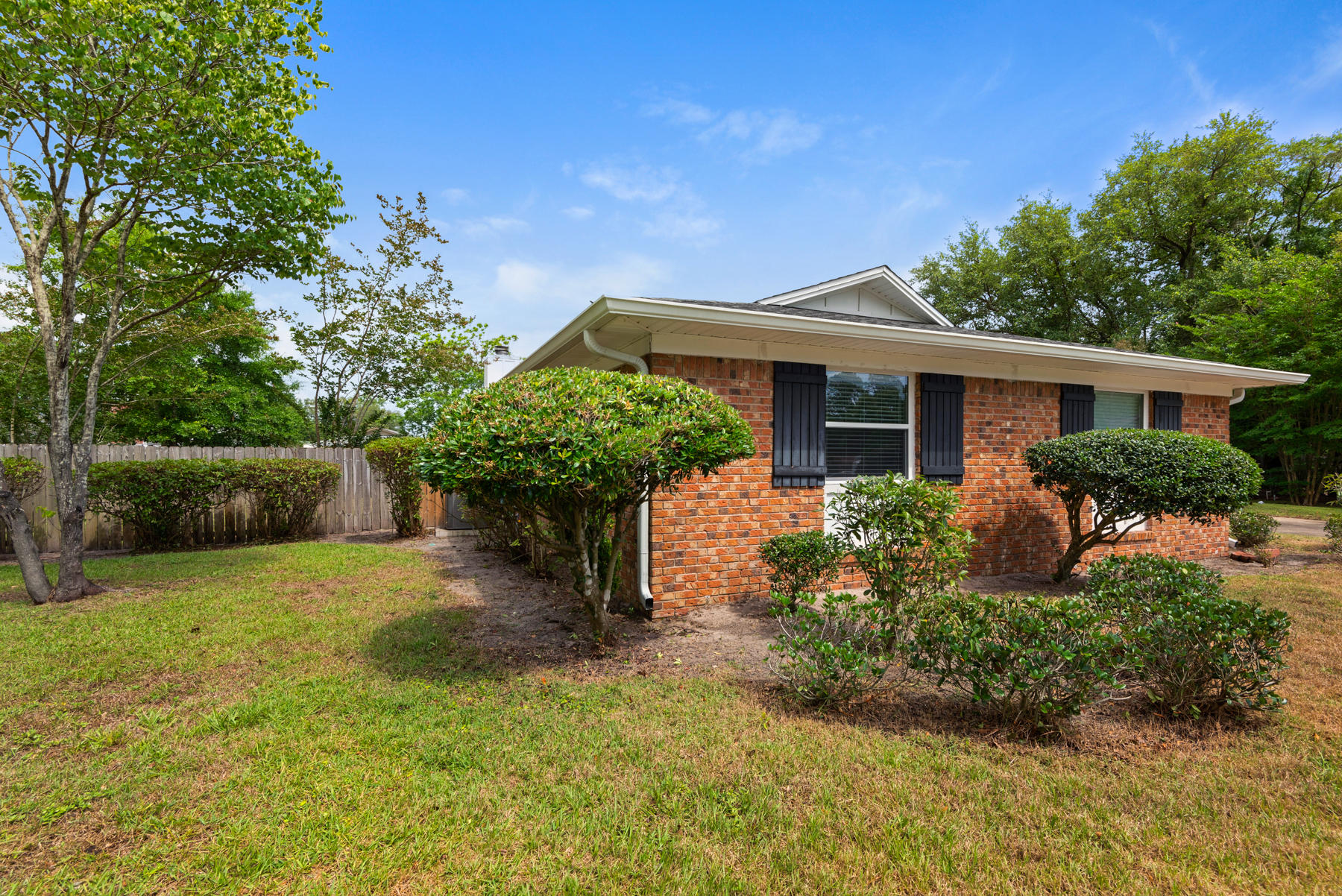 PALM ESTATES UNIT 2 - Residential Lease