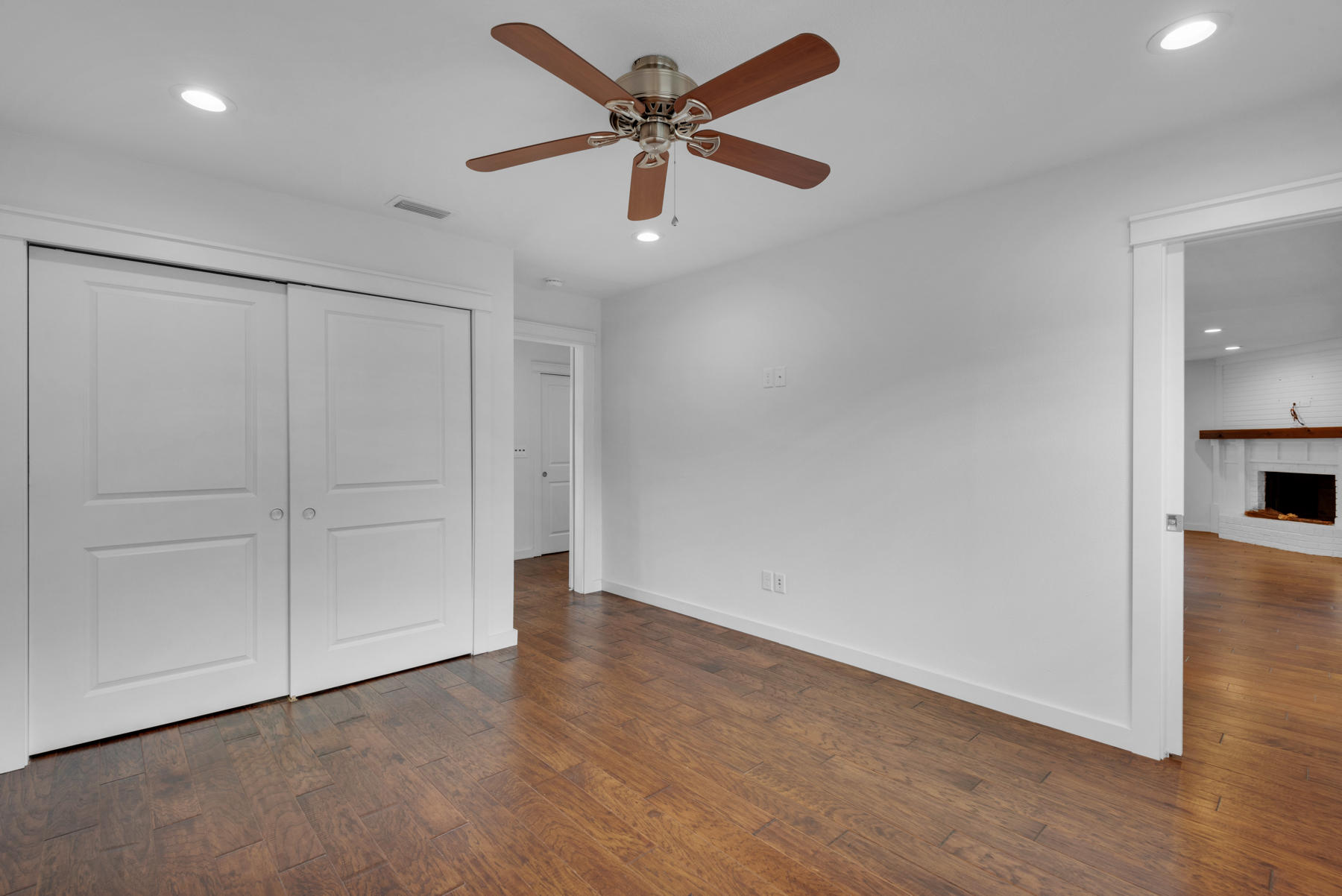 PALM ESTATES UNIT 2 - Residential Lease