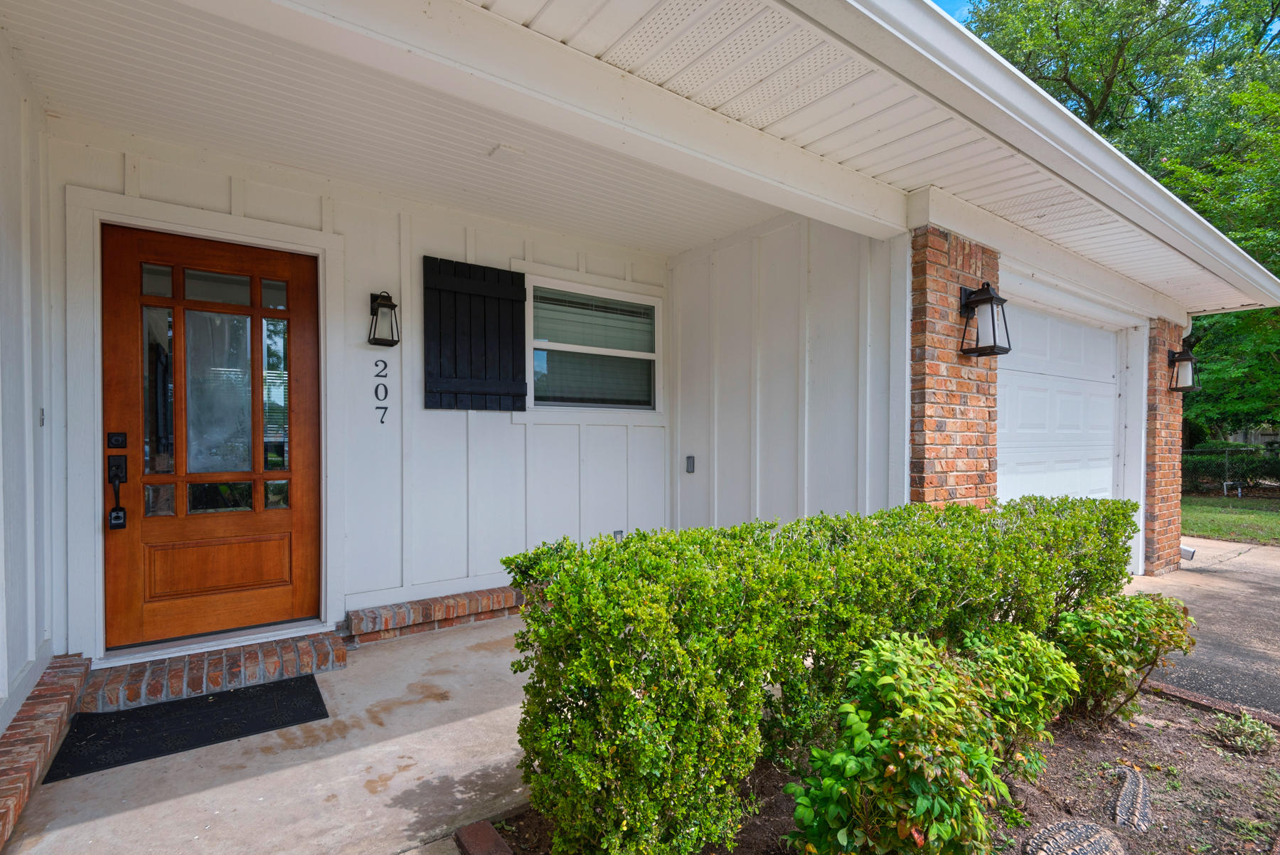 PALM ESTATES UNIT 2 - Residential Lease