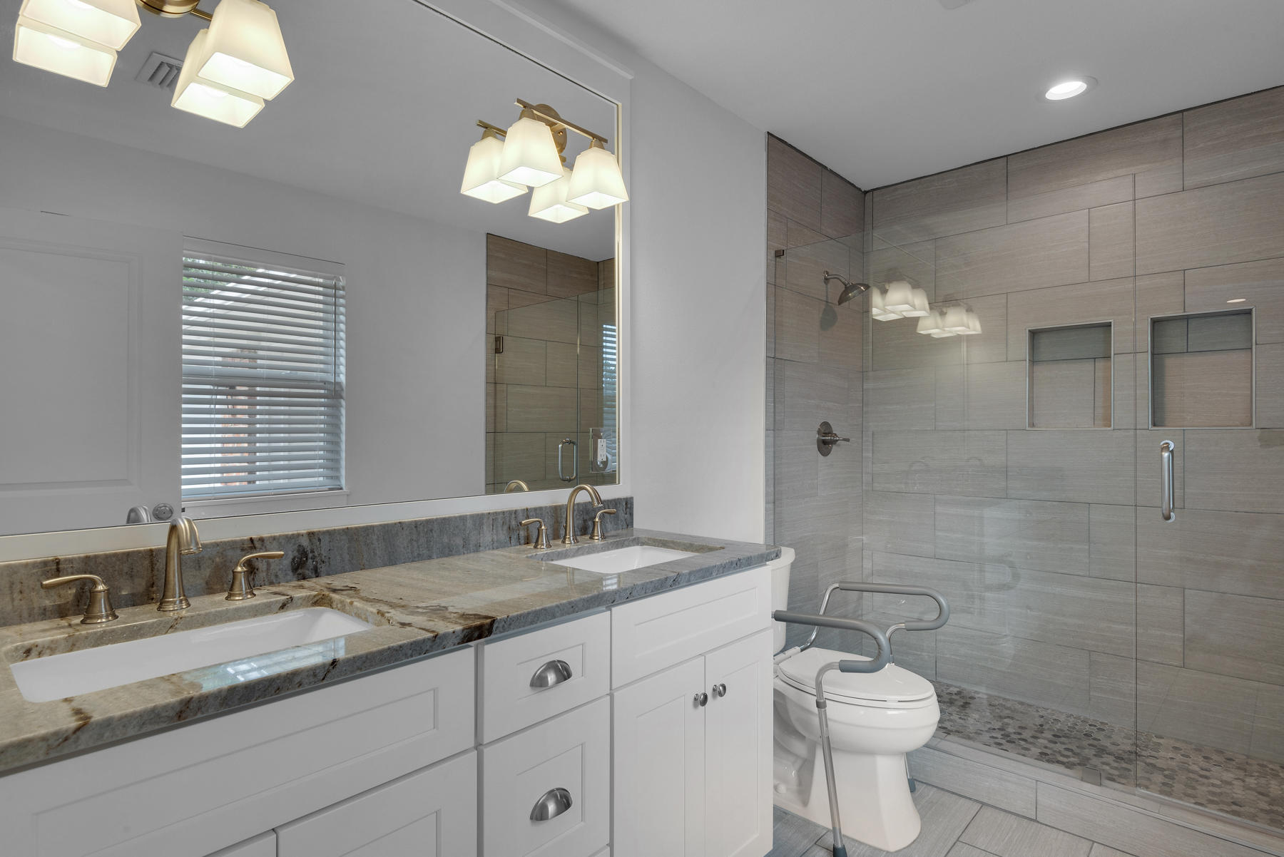 PALM ESTATES UNIT 2 - Residential Lease