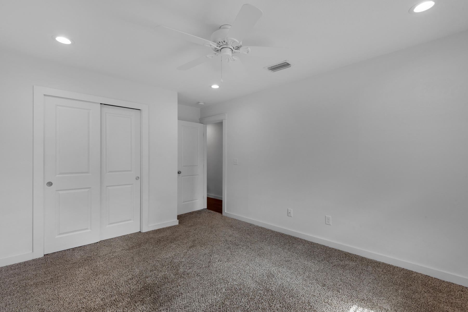 PALM ESTATES UNIT 2 - Residential Lease