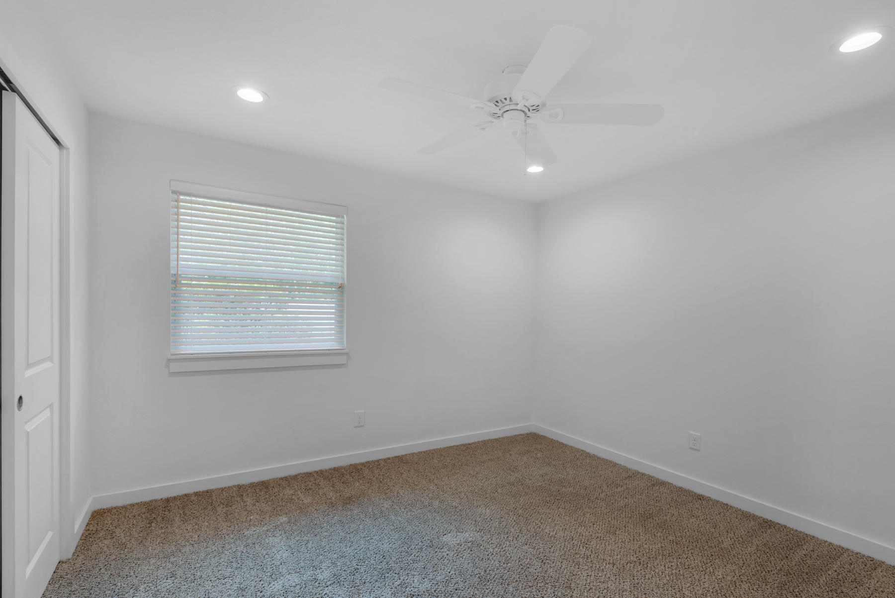 PALM ESTATES UNIT 2 - Residential Lease