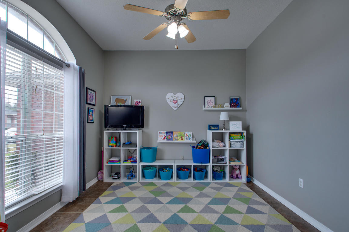 SHADOW OAK S/D - Residential Lease