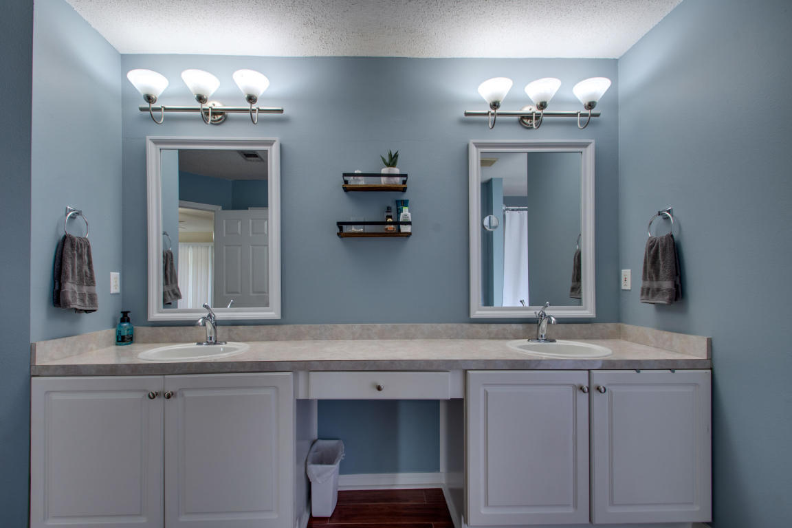 SHADOW OAK S/D - Residential Lease