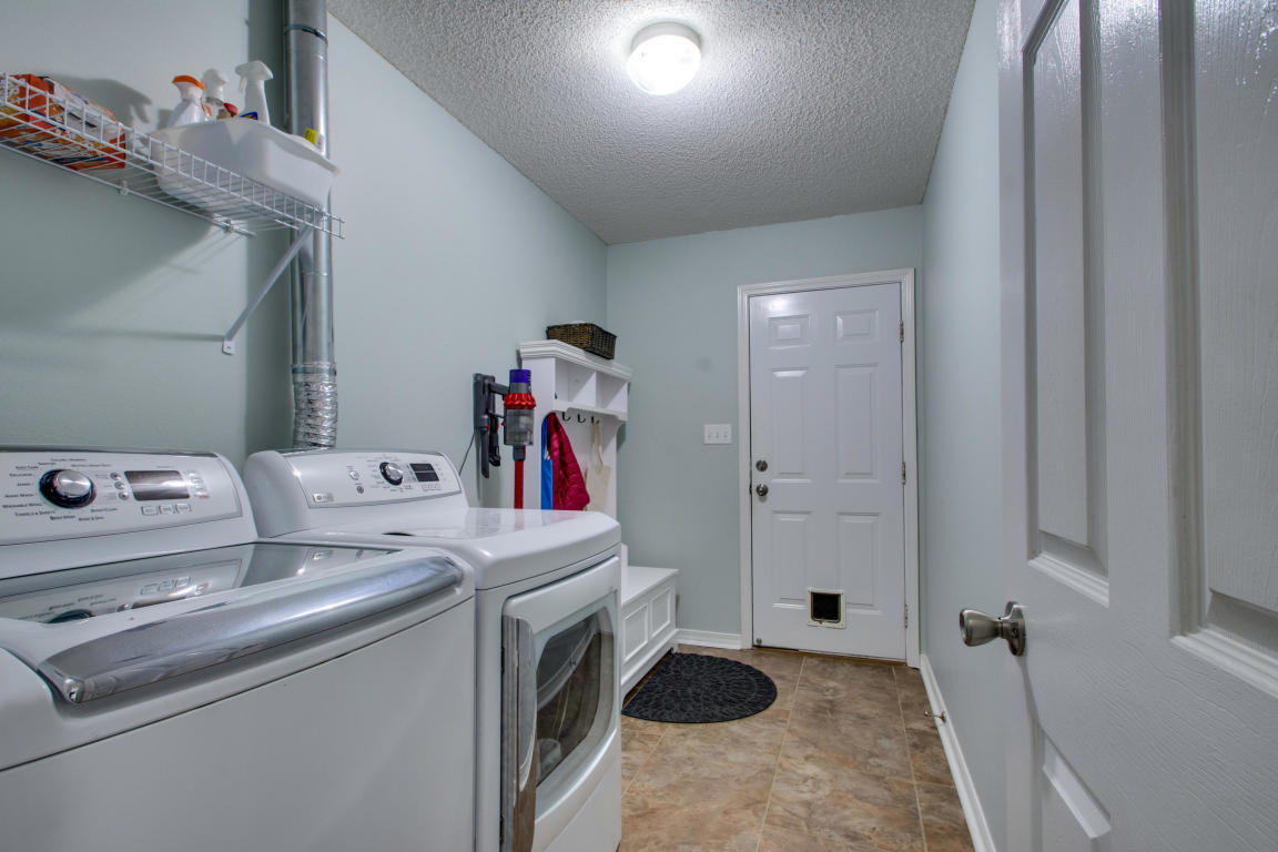 SHADOW OAK S/D - Residential Lease