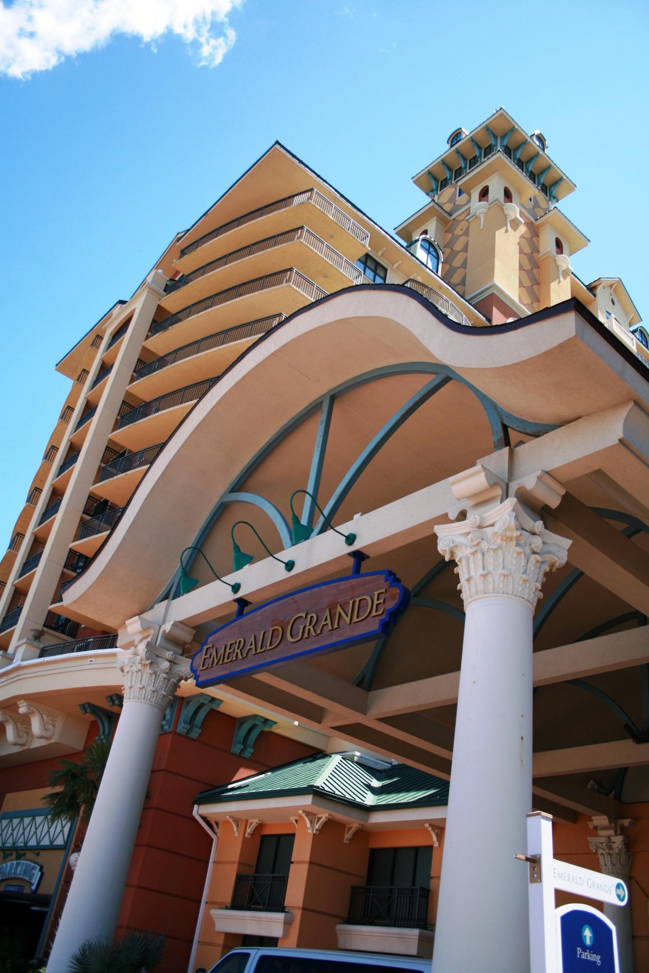 EMERALD GRANDE - Residential