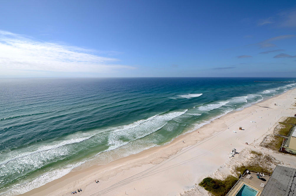 You have to see this property! The view is forever from the 21st floor. Excellent rental income and ready to go.