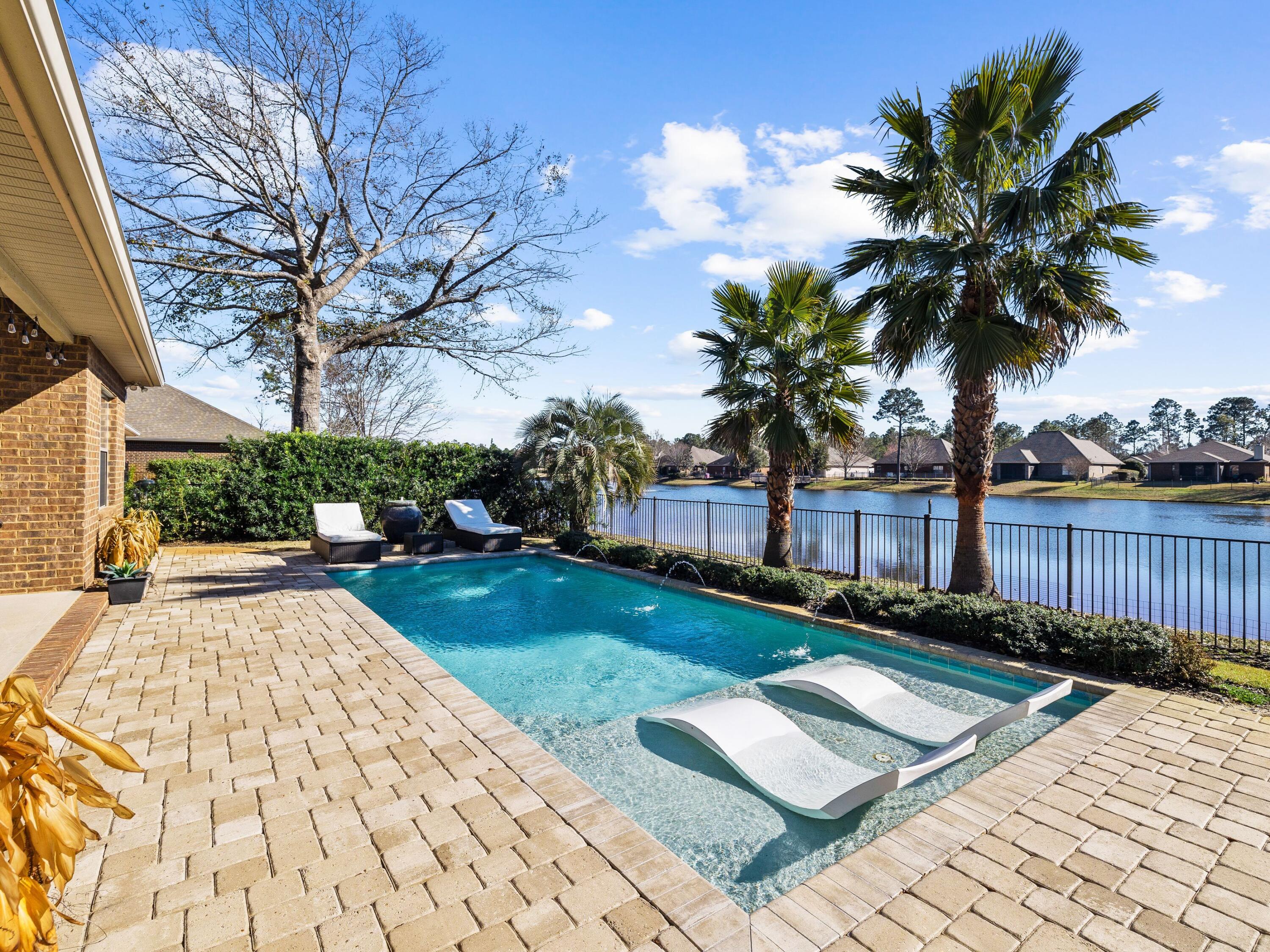 WHISPERING LAKES ESTATES - Residential
