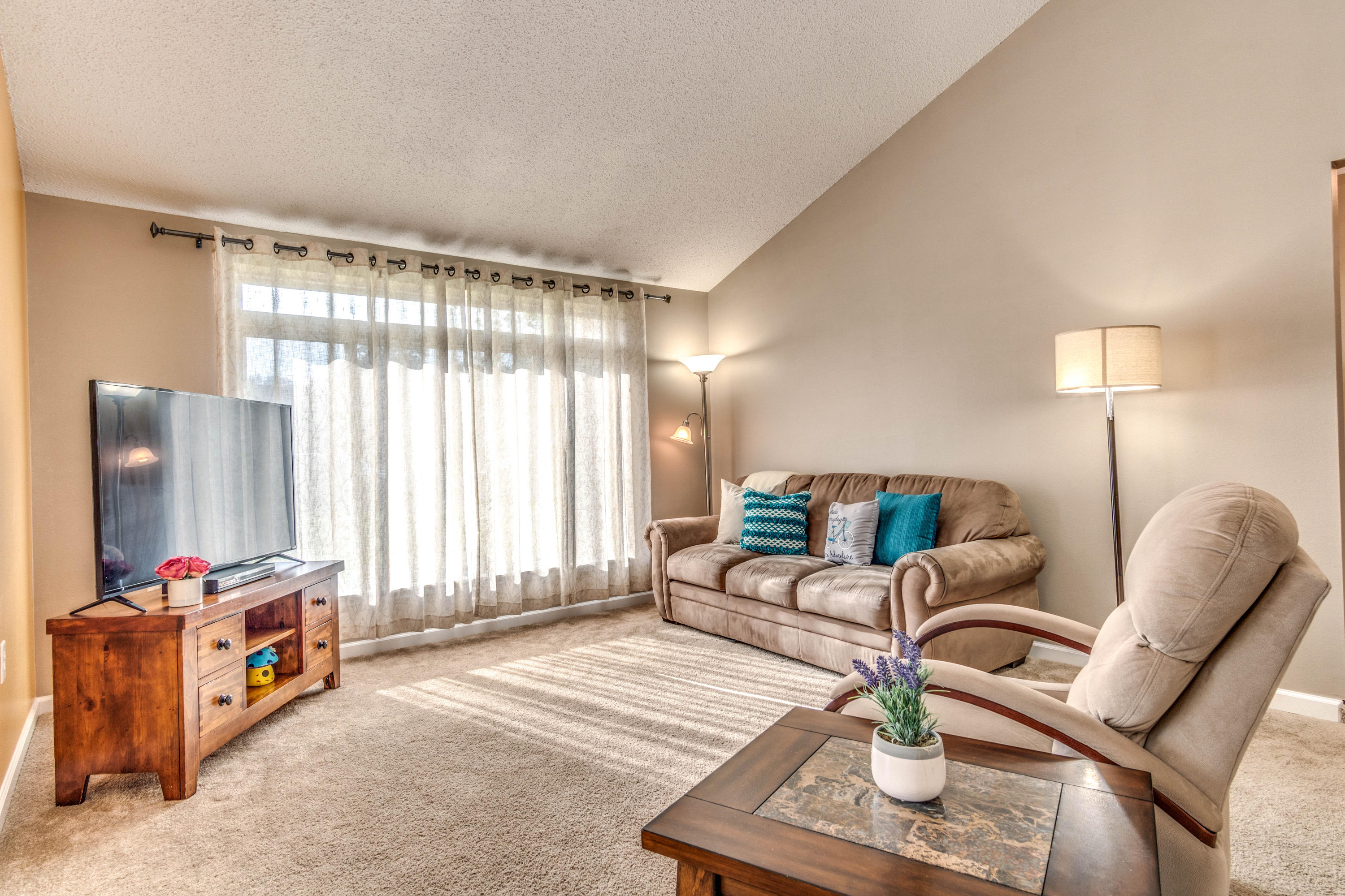 LAKE LORRAINE ESTATES 3 - Residential
