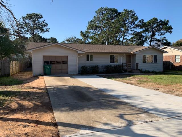 COUNTRY HOME IN WYNNHAVEN BEACH. SPACIOUS HOME ON LARGE LOT. ROOMY LIVING ROOM, SEPARATE DINING ROOM, PLENTY OF KITCHEN CABINETS, FENCED BACKYARD AND GARAGE. SORRY, NO PETS ALLOWED. AVAILABLE AUGUST 1ST.