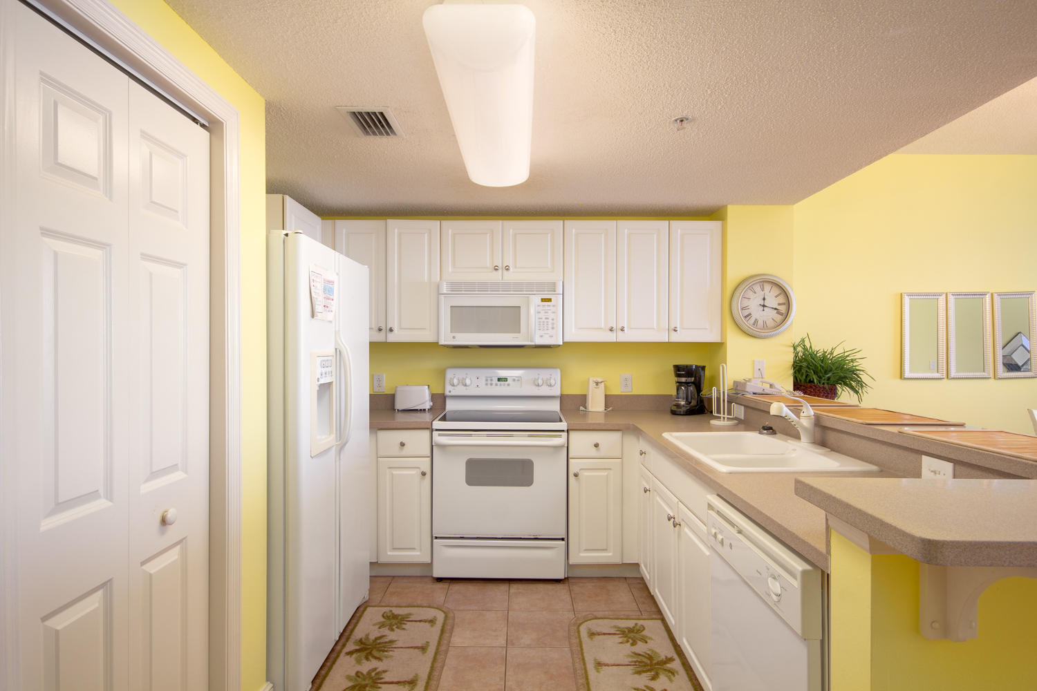 MAJESTIC BEACH TOWERS I - Residential