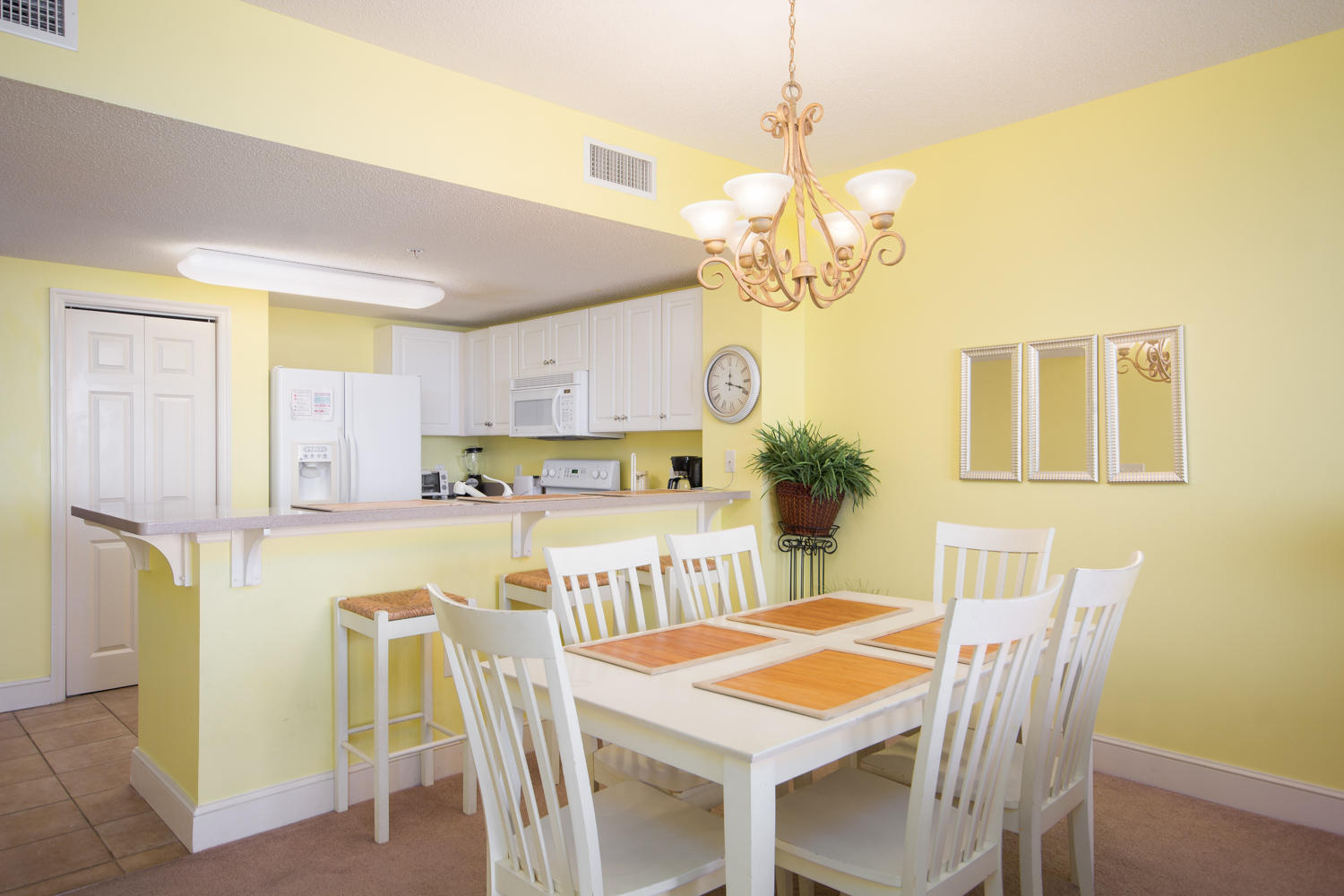 MAJESTIC BEACH TOWERS I - Residential