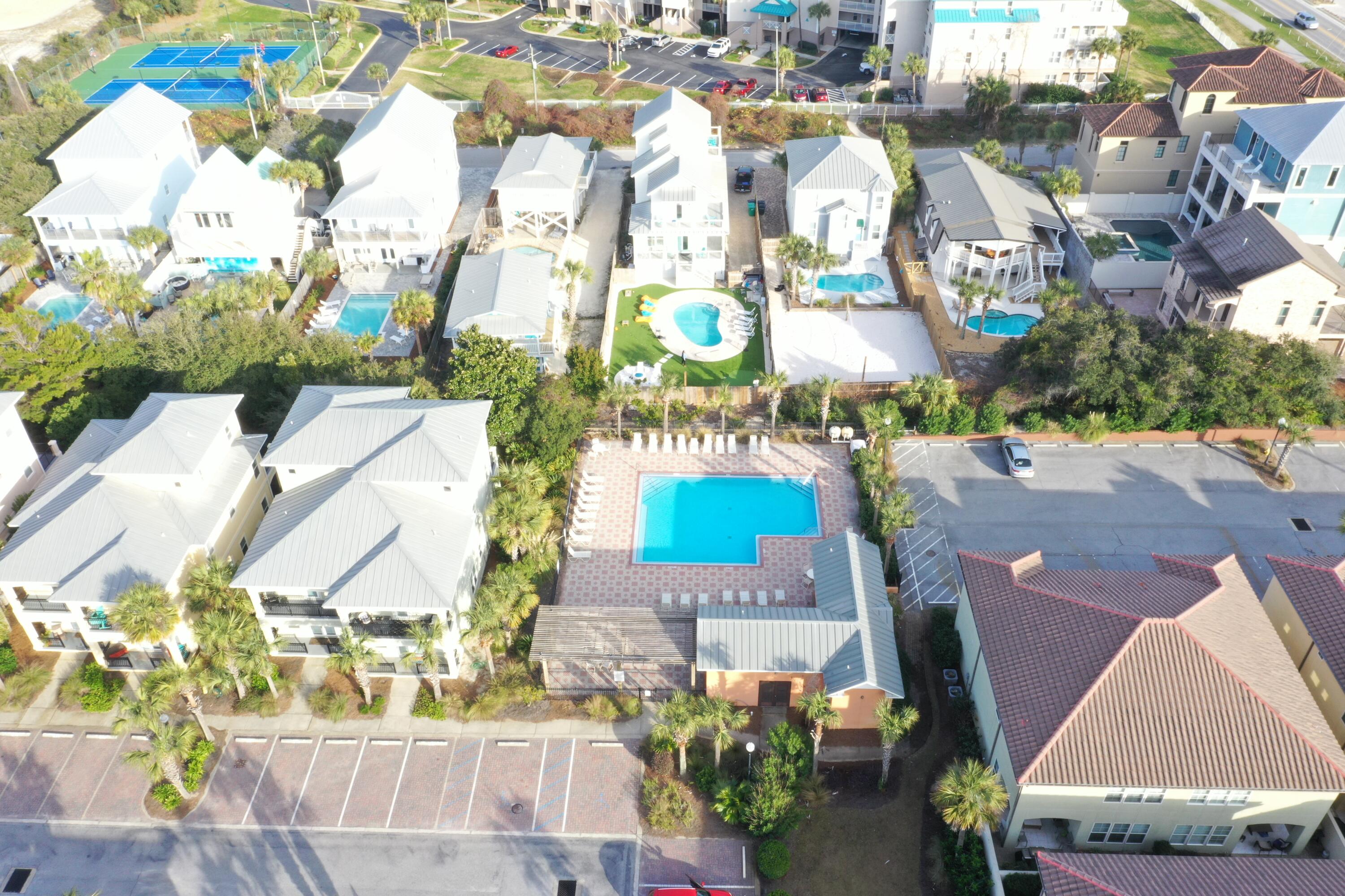MIRAMAR BEACH VILLAS - Residential