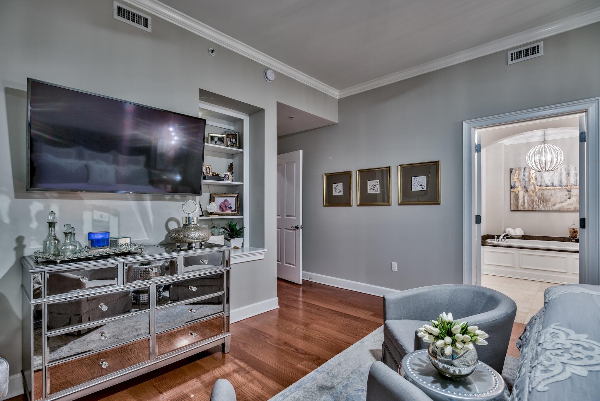 ONE WATER PLACE AT KELLY PLANTATION - Residential
