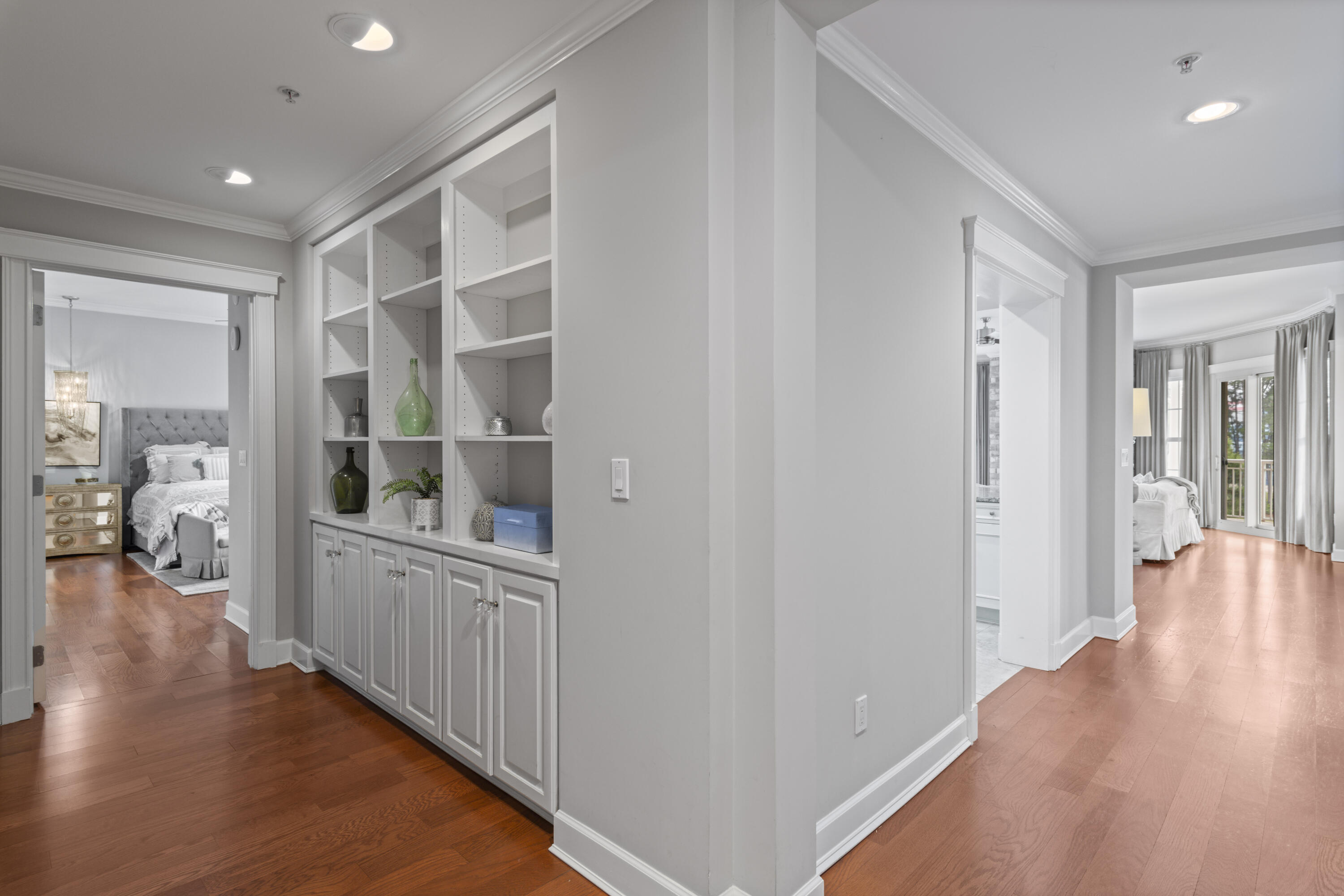 ONE WATER PLACE AT KELLY PLANTATION - Residential