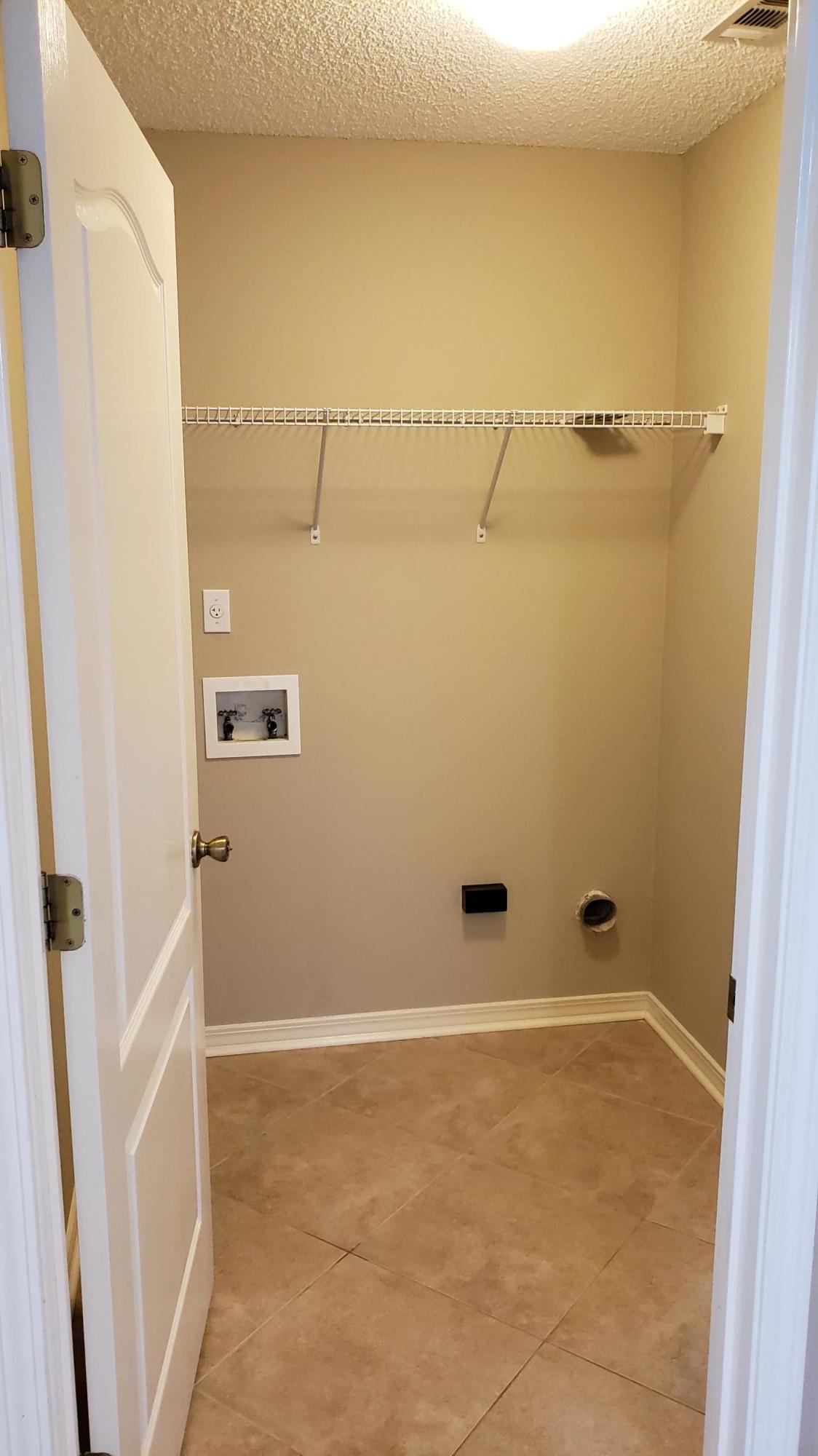 LIGHTHOUSE POINTE - Residential Lease