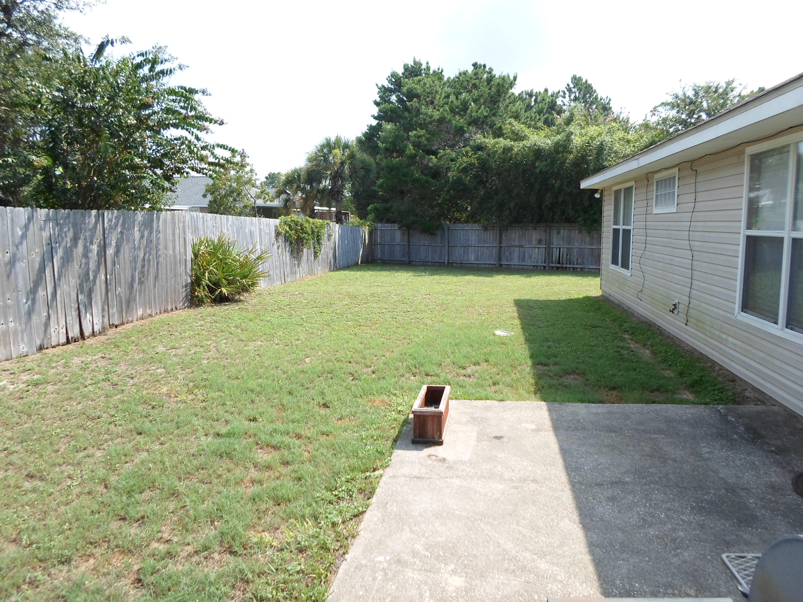 LIGHTHOUSE POINTE - Residential Lease