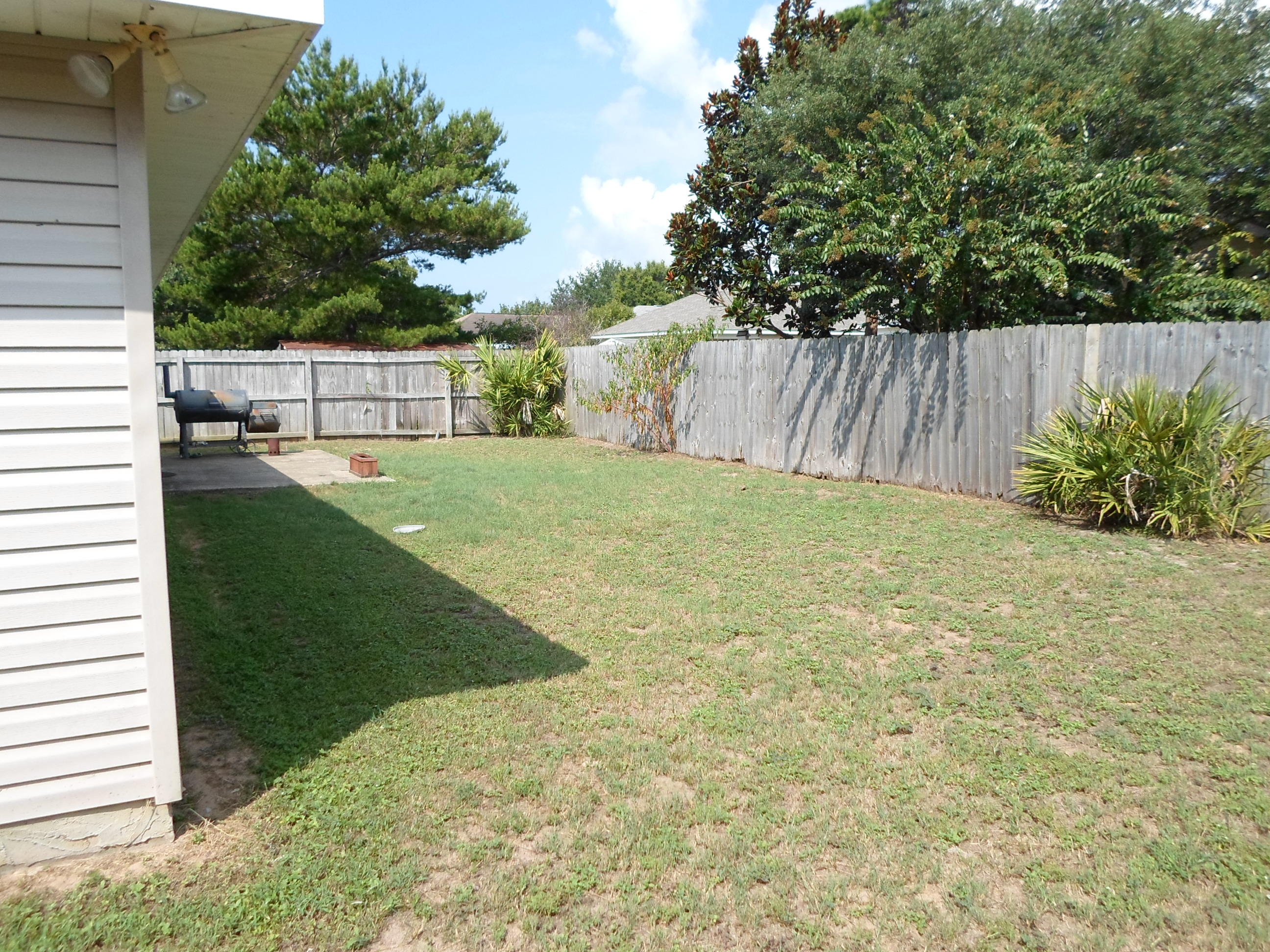 LIGHTHOUSE POINTE - Residential Lease