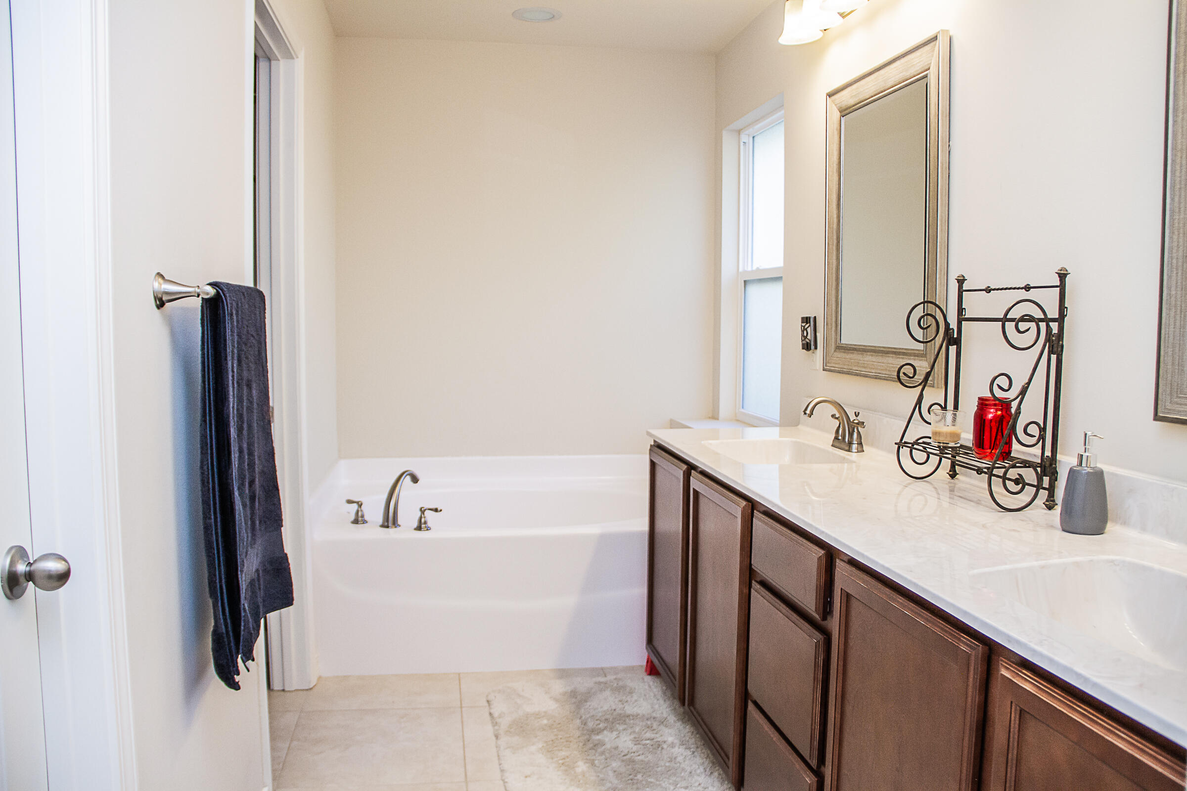 THE COTTAGES AT SANDY RIDGE - Residential Lease