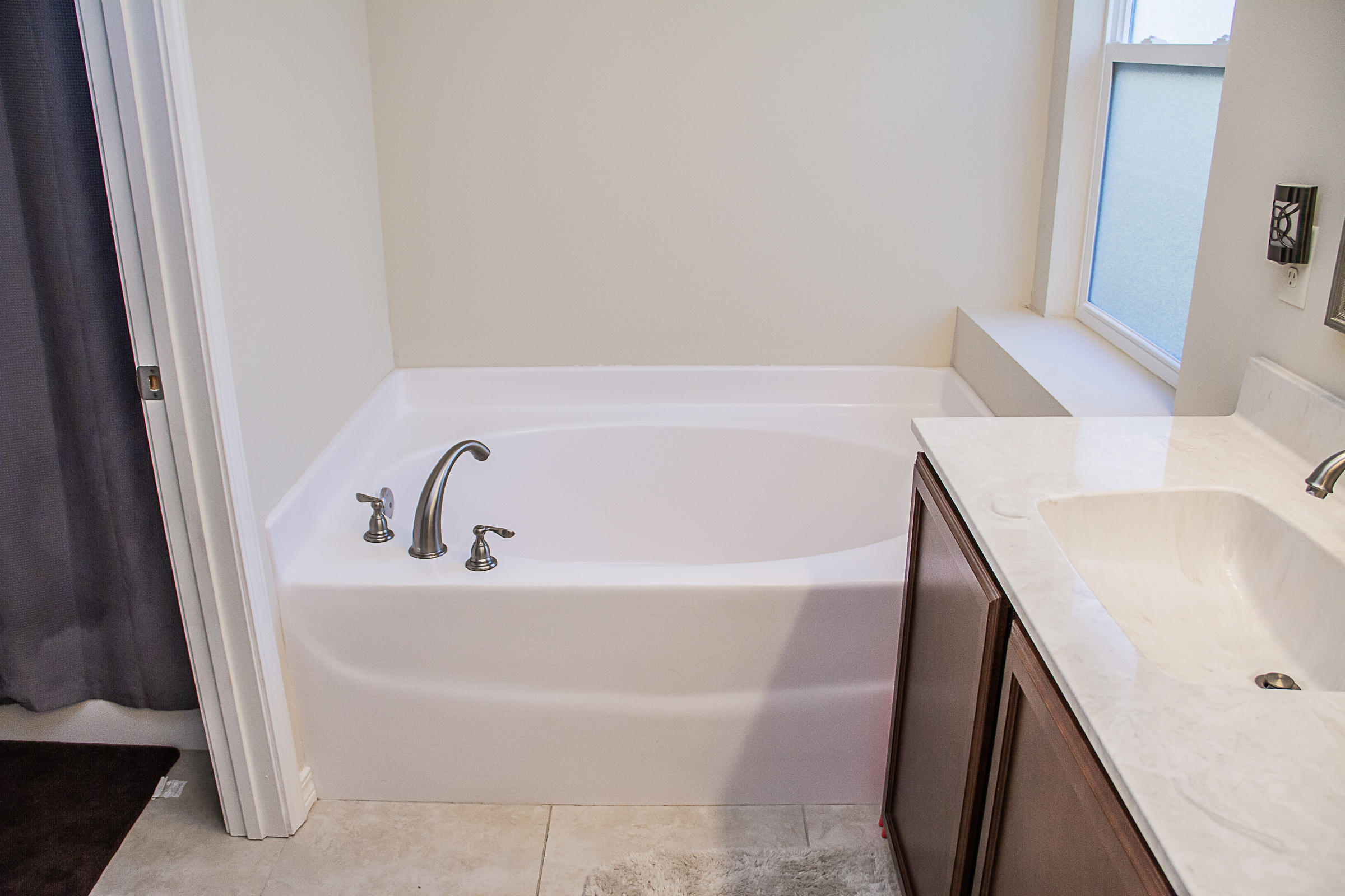 THE COTTAGES AT SANDY RIDGE - Residential Lease