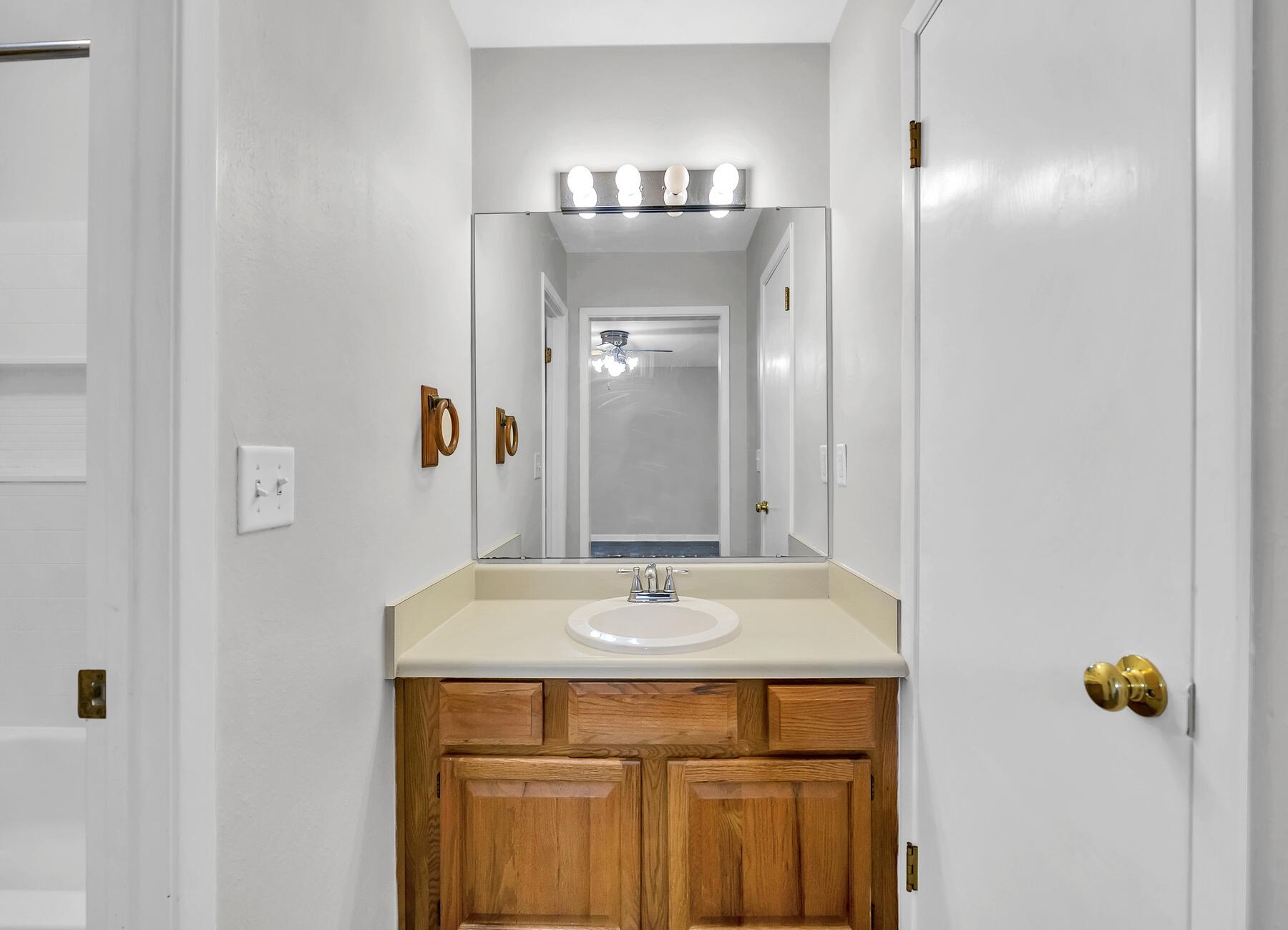MARINA VIEW T/H AMEND - Residential Lease