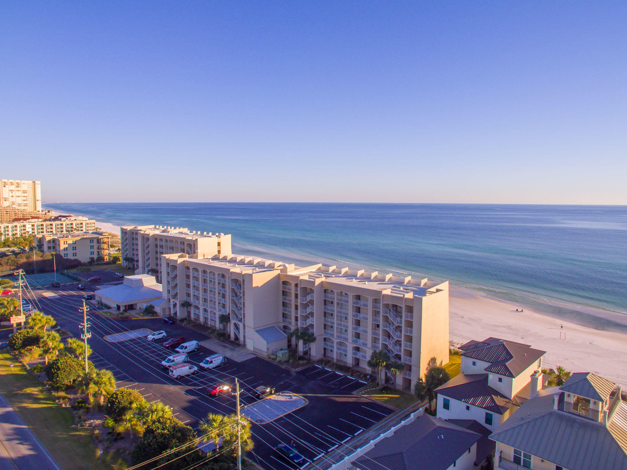 BEACH HOUSE CONDO PH 1 - Residential