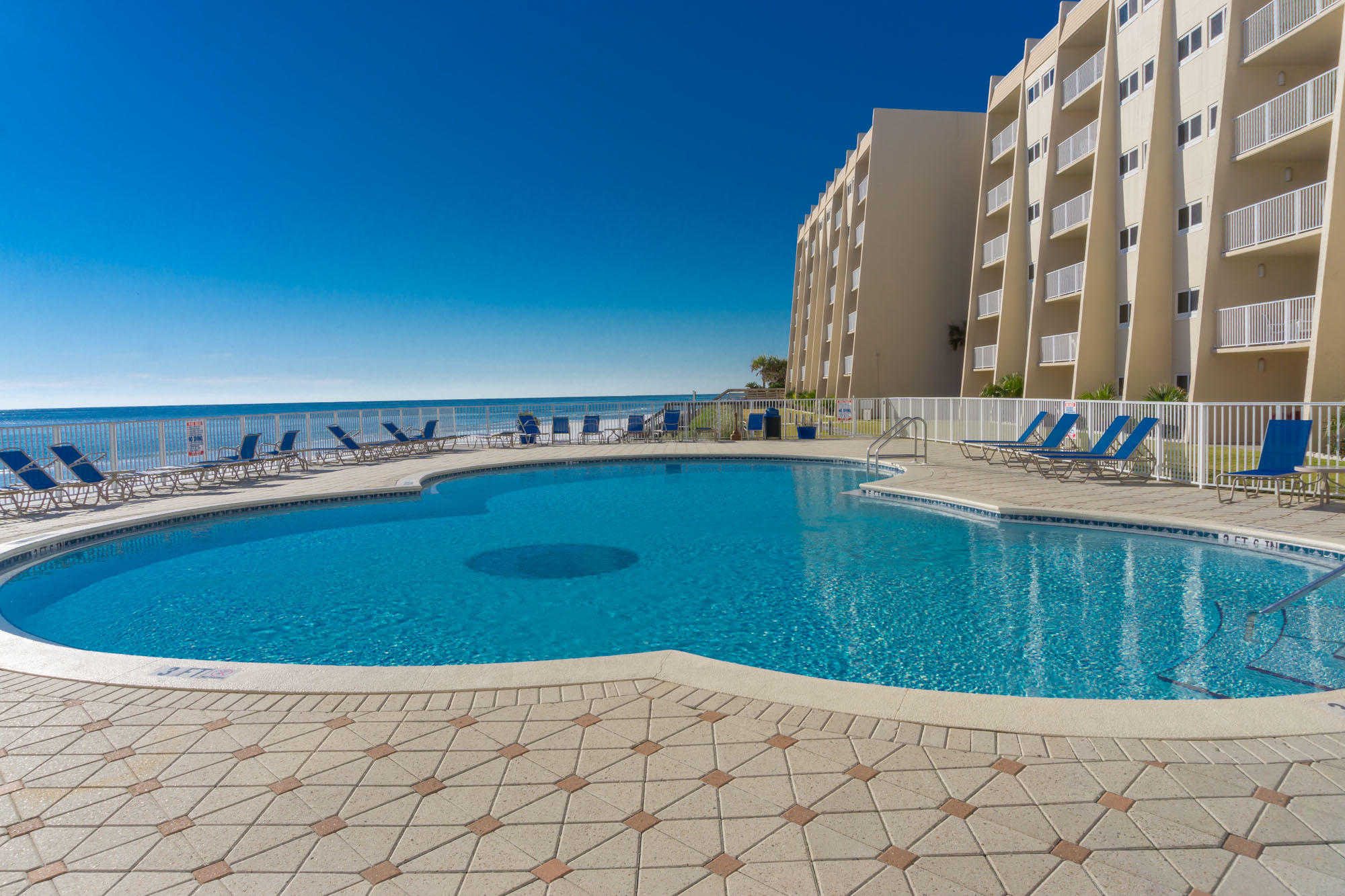 BEACH HOUSE CONDO PH 1 - Residential