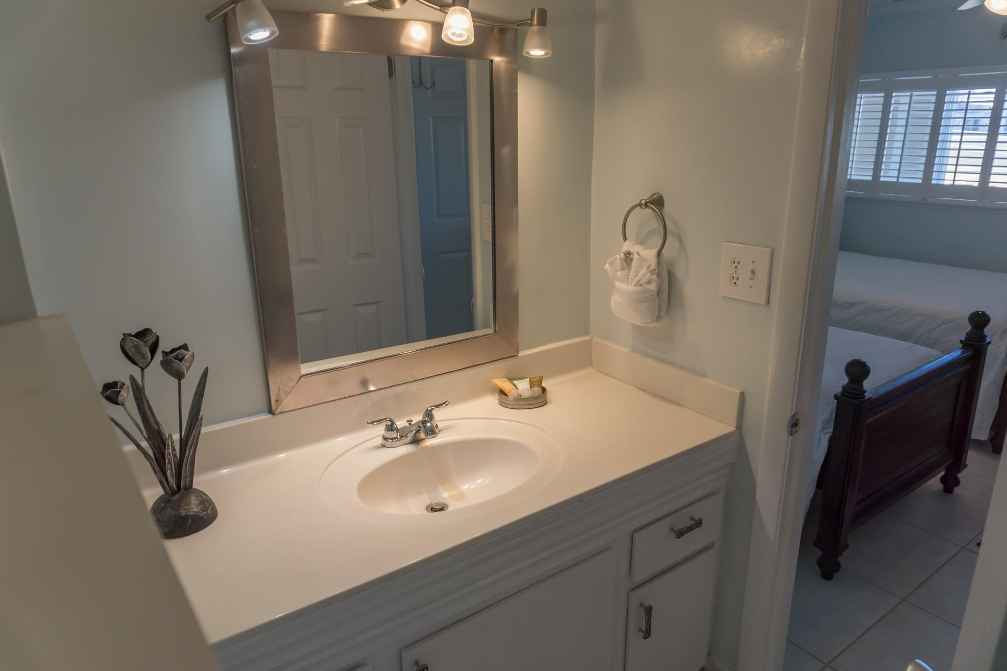 BEACH HOUSE CONDO PH 1 - Residential