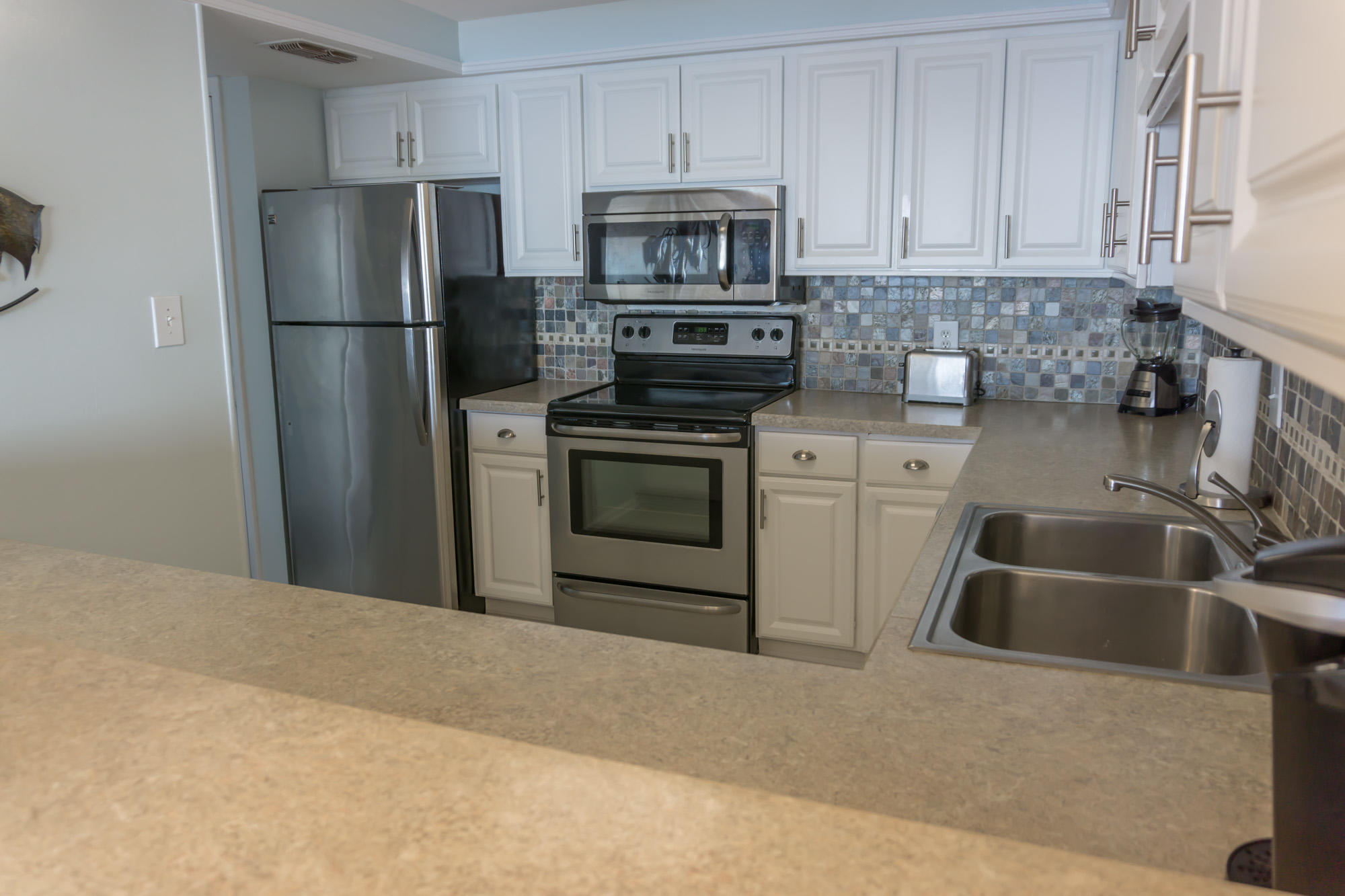 BEACH HOUSE CONDO PH 1 - Residential
