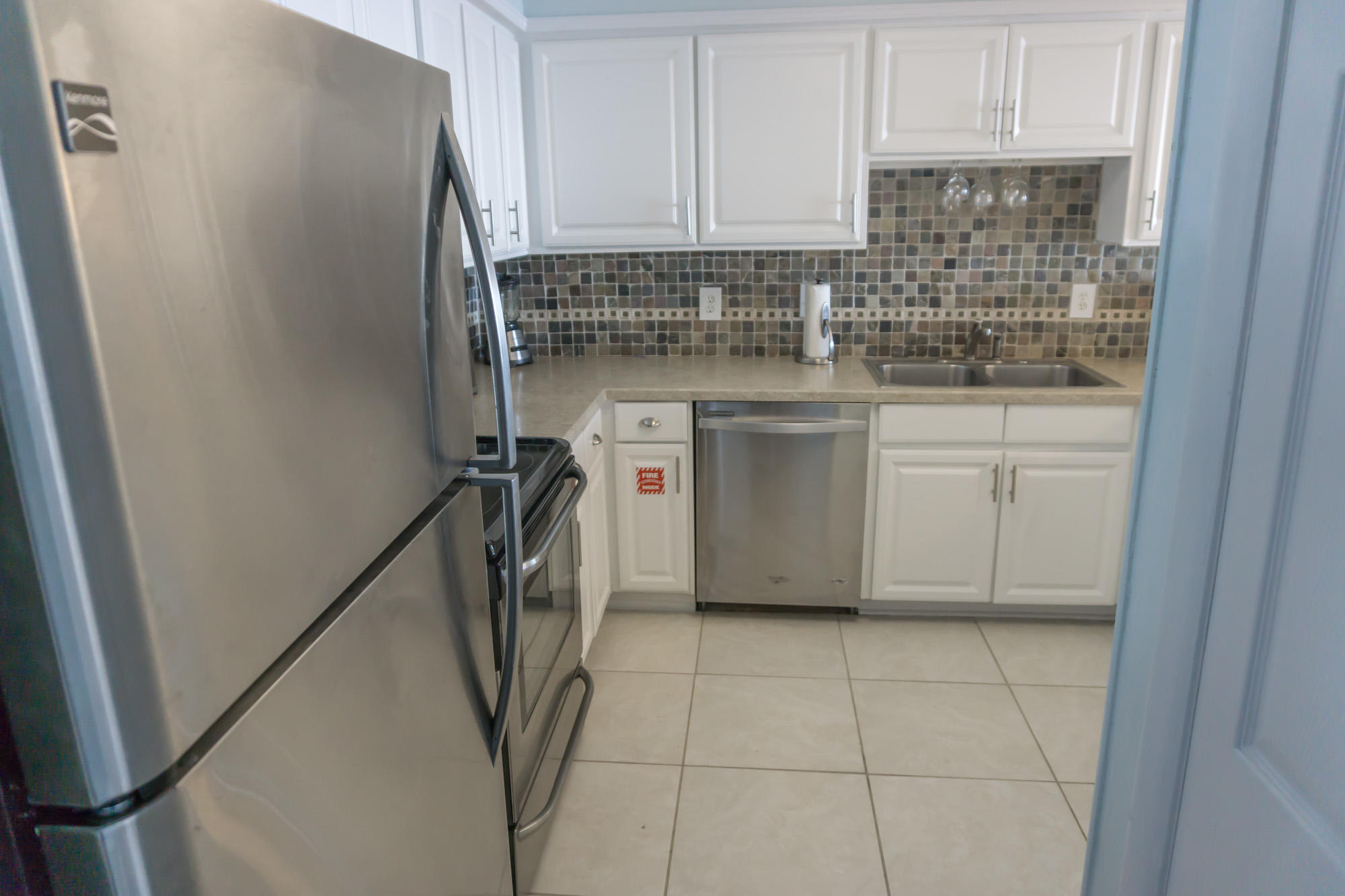 BEACH HOUSE CONDO PH 1 - Residential