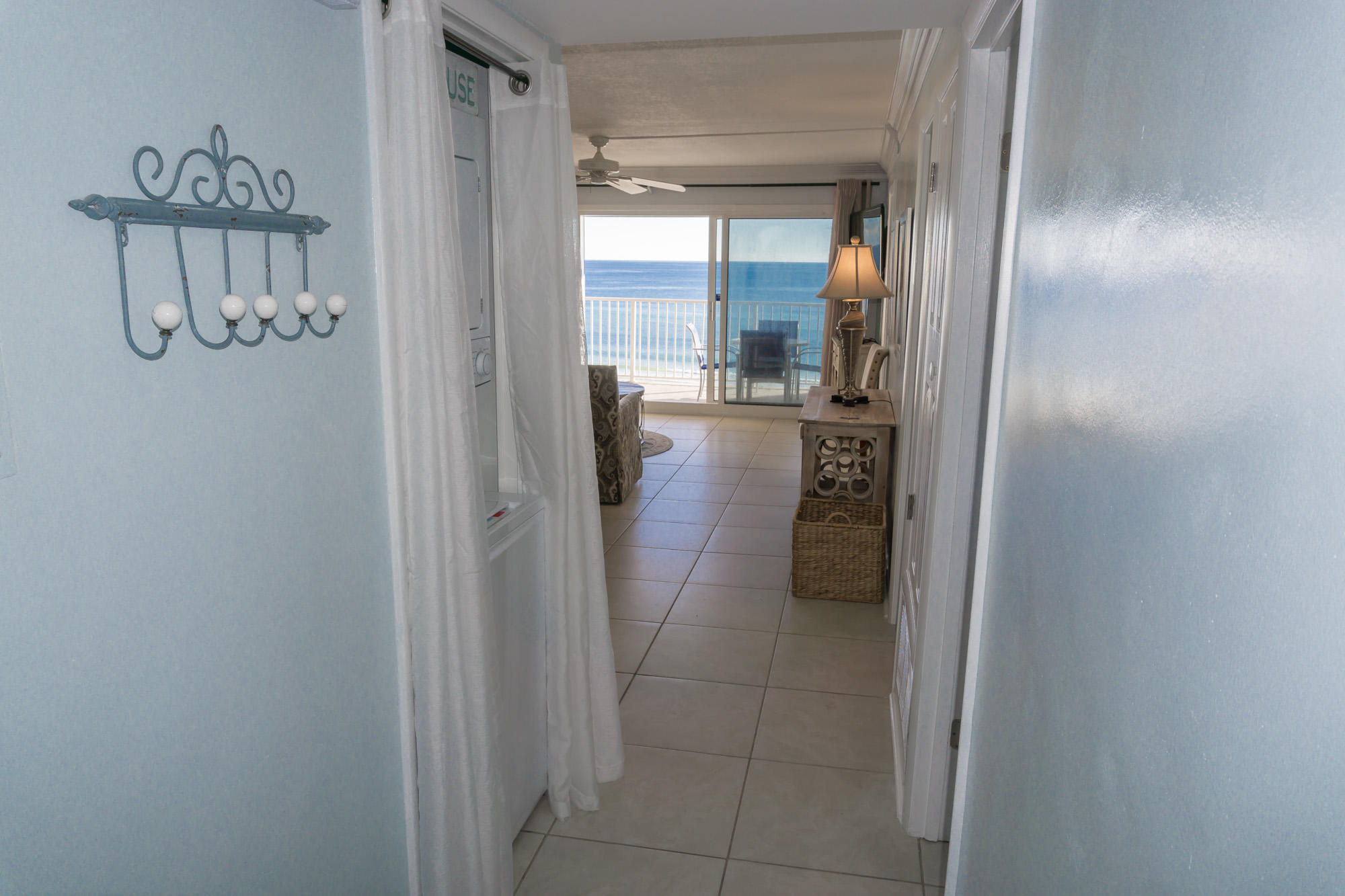 BEACH HOUSE CONDO PH 1 - Residential