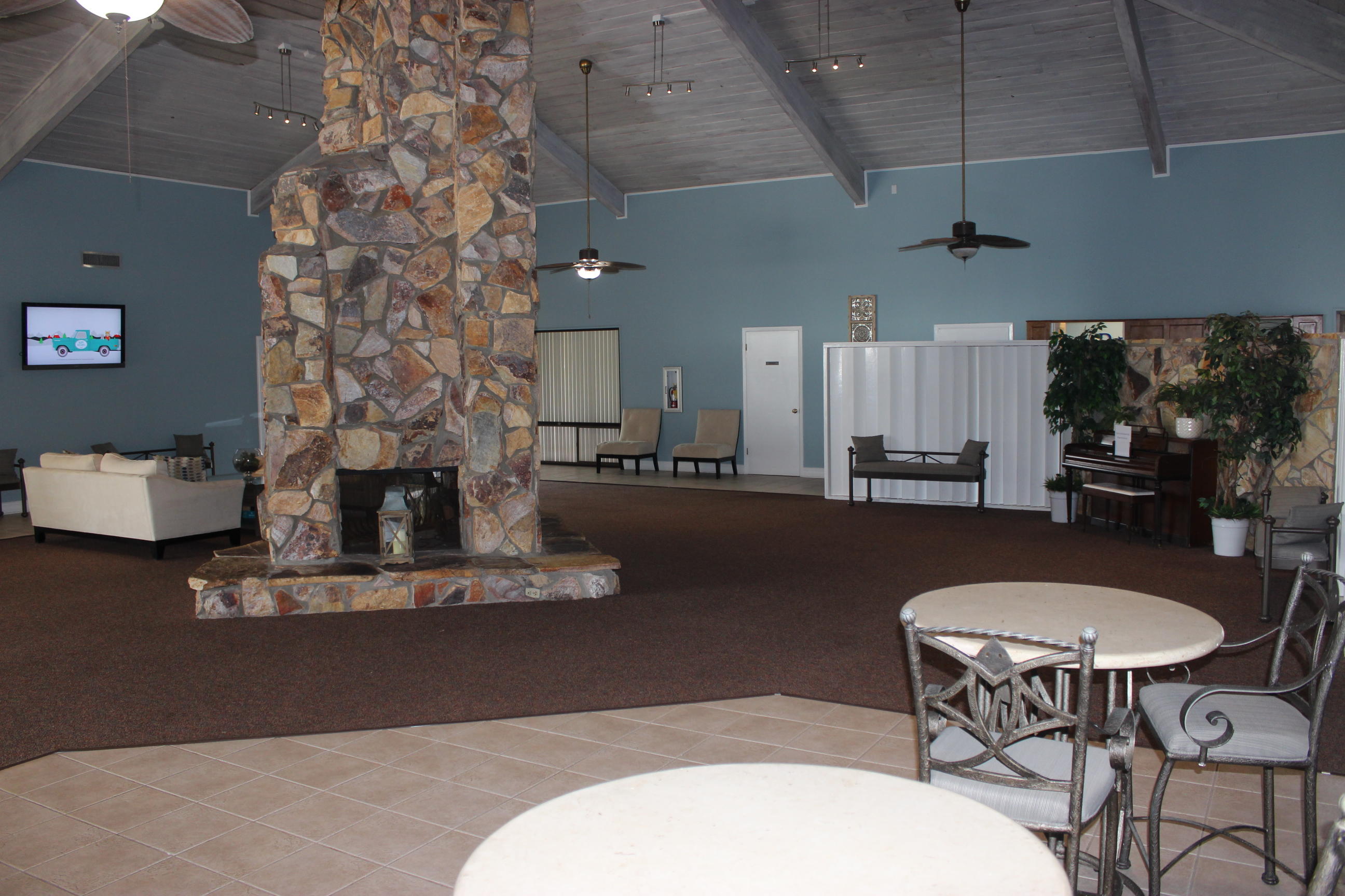 BEACH HOUSE CONDO PH 1 - Residential