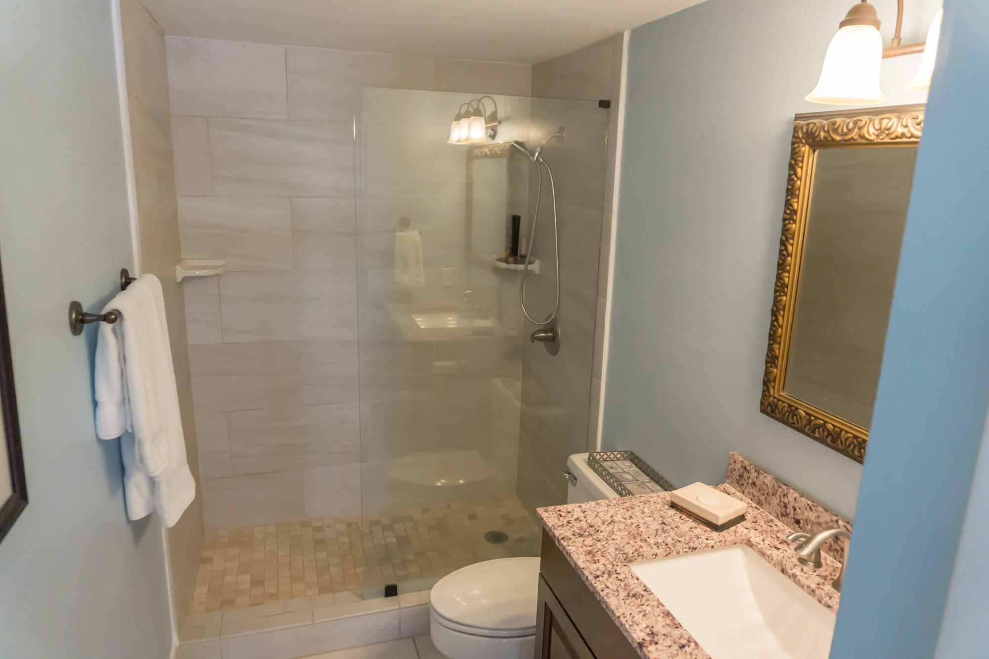 BEACH HOUSE CONDO PH 1 - Residential