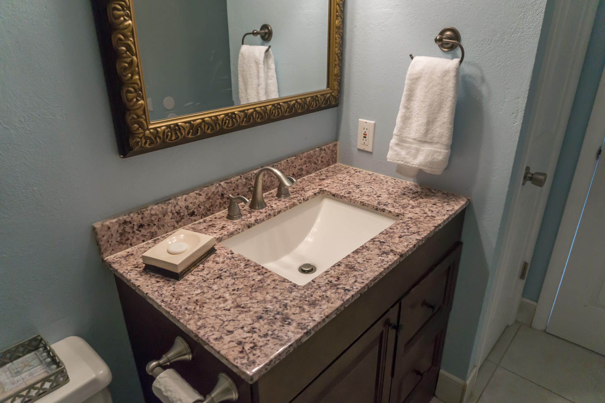 BEACH HOUSE CONDO PH 1 - Residential