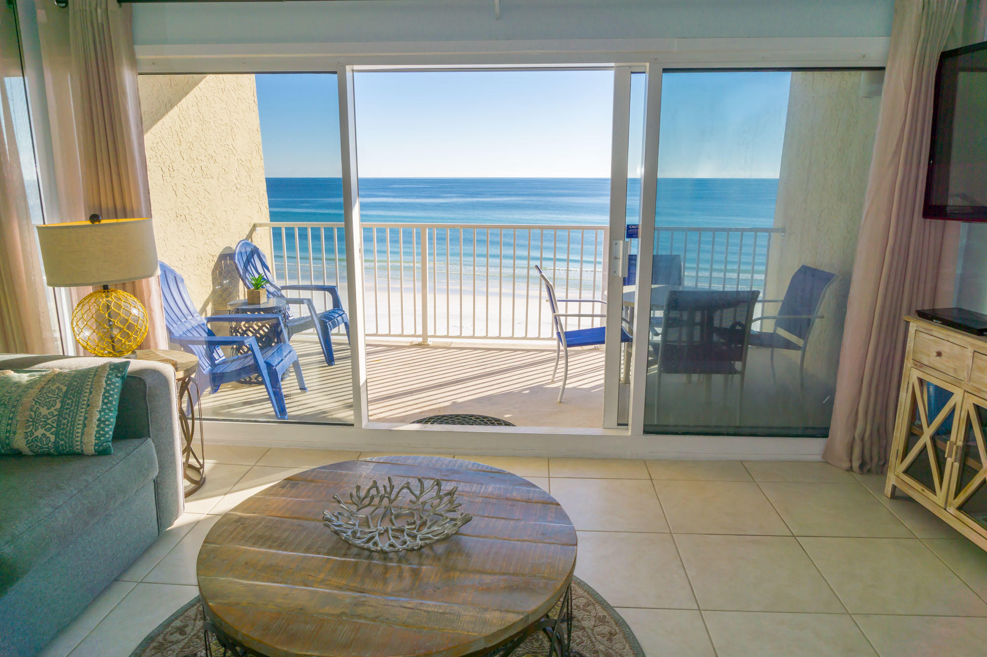 BEACH HOUSE CONDO PH 1 - Residential