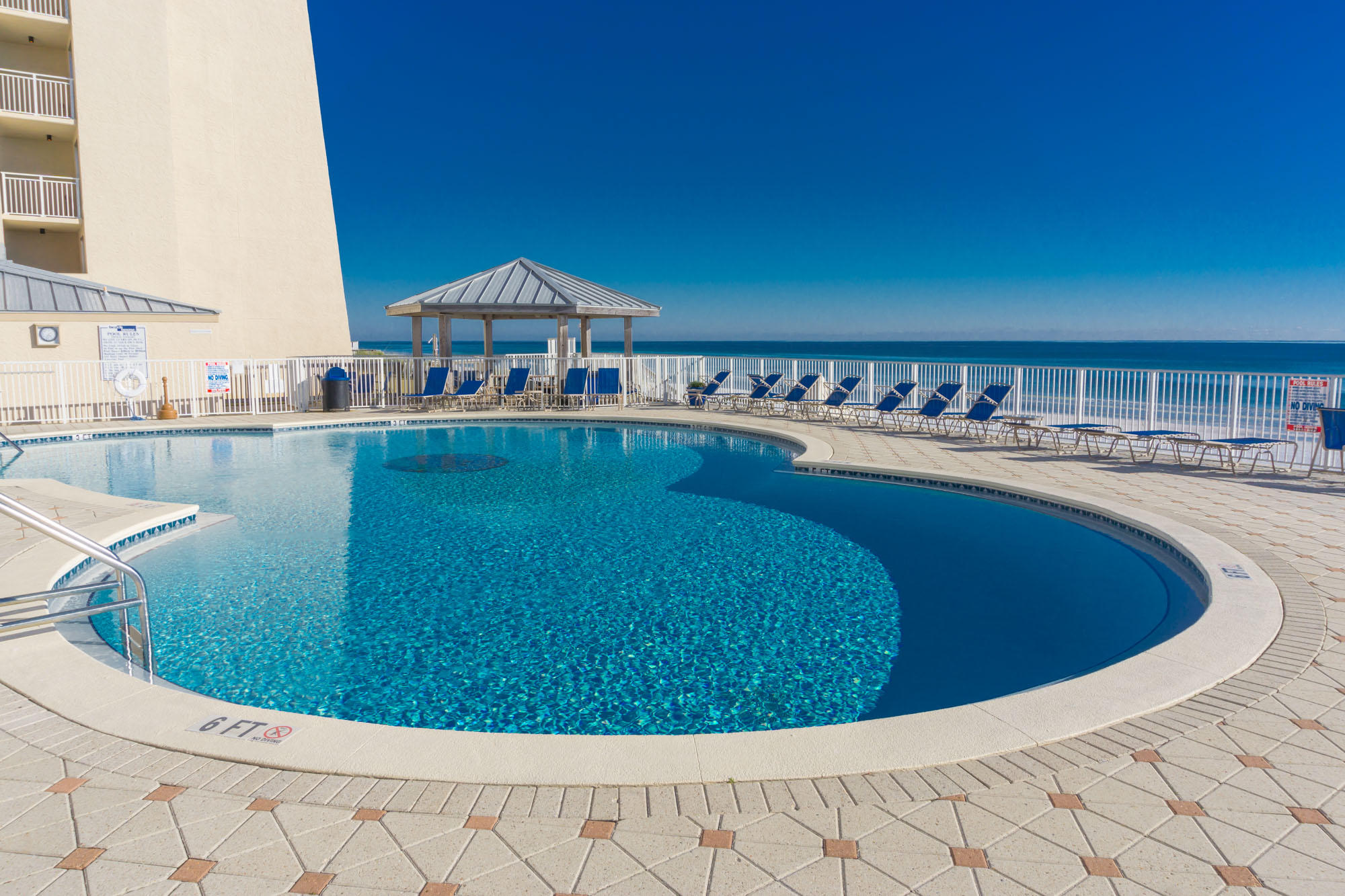 BEACH HOUSE CONDO PH 1 - Residential