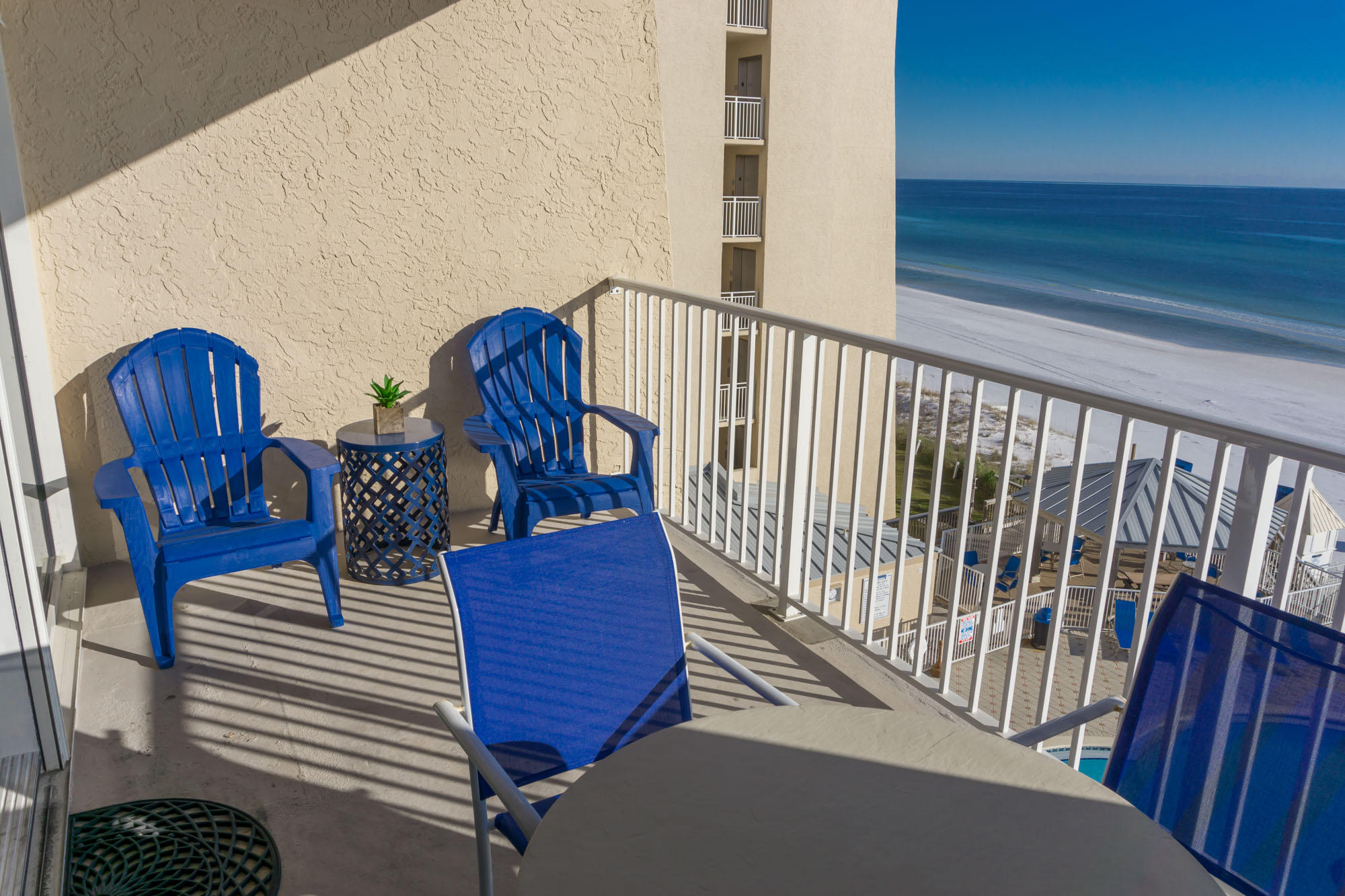 BEACH HOUSE CONDO PH 1 - Residential