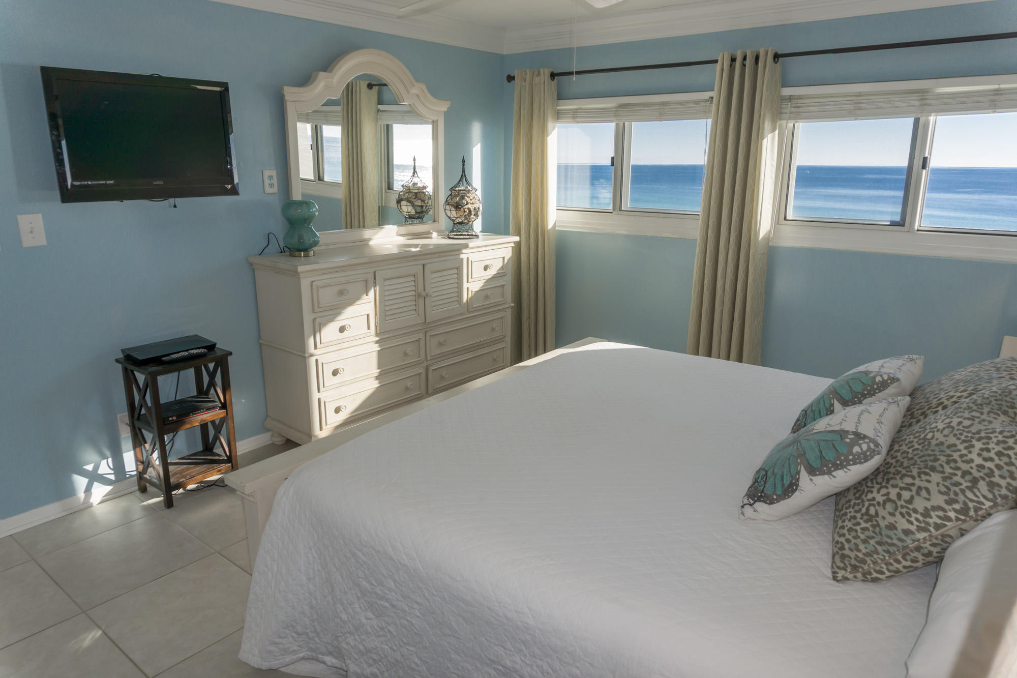 BEACH HOUSE CONDO PH 1 - Residential
