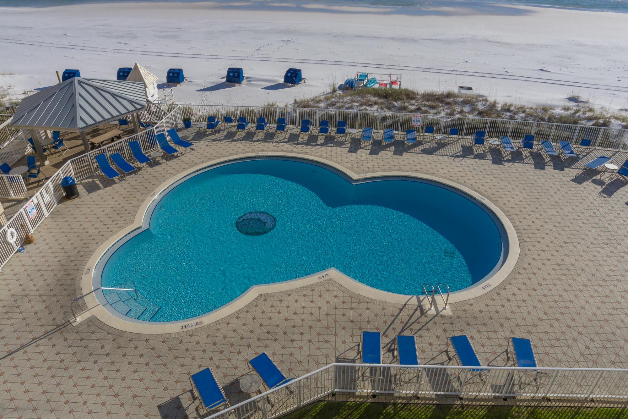 BEACH HOUSE CONDO PH 1 - Residential