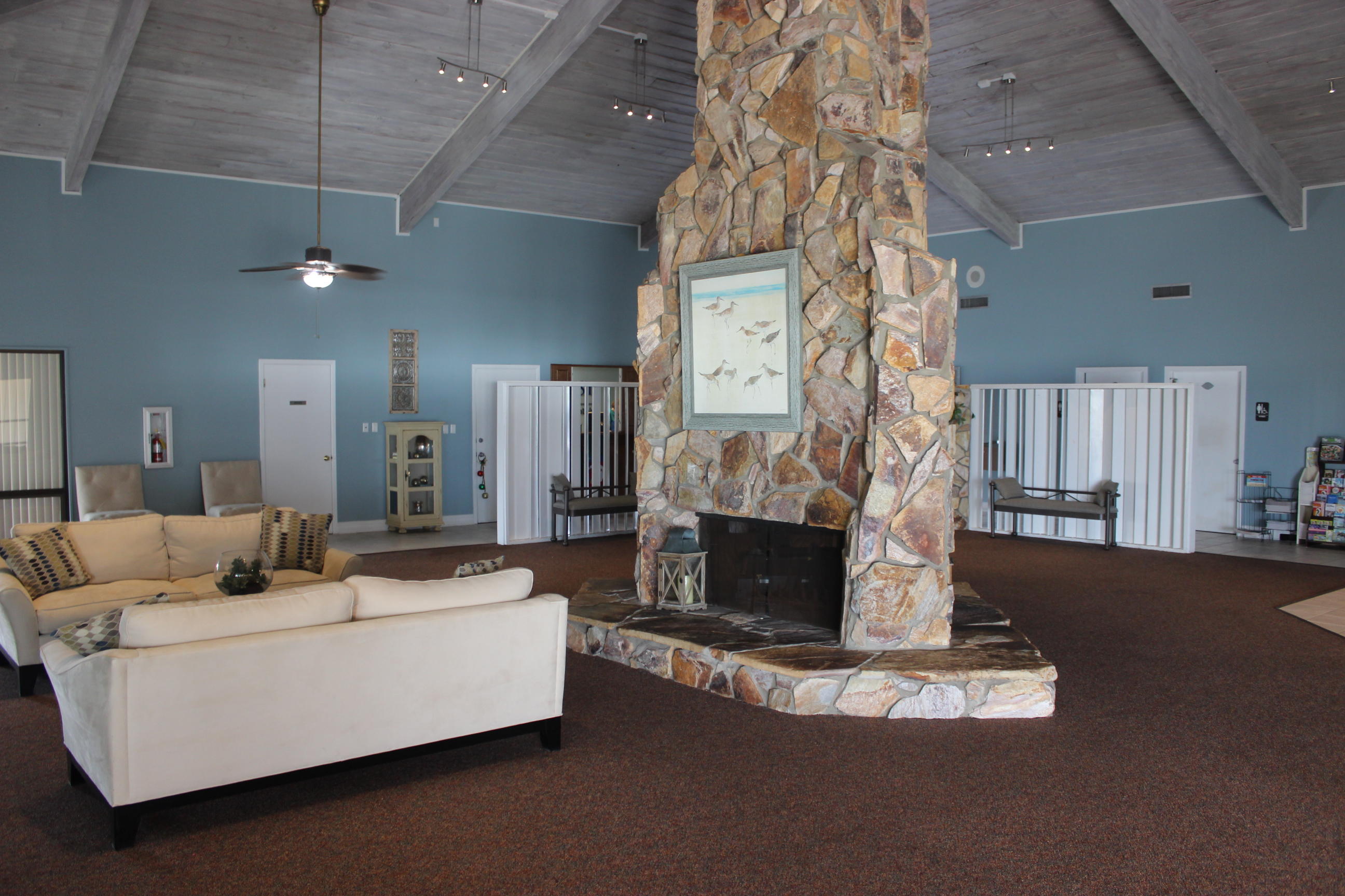 BEACH HOUSE CONDO PH 1 - Residential