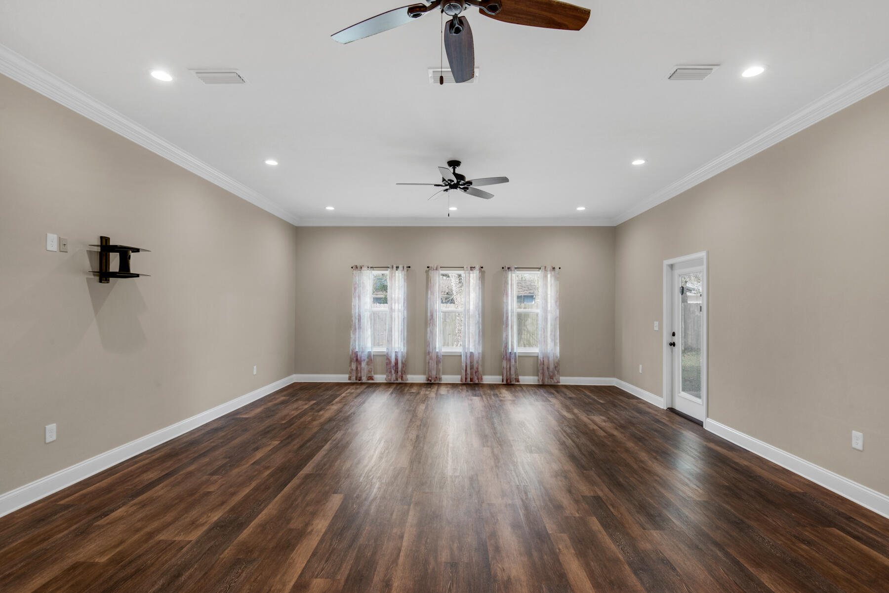 Racetrack Road 1st Add - Residential Lease