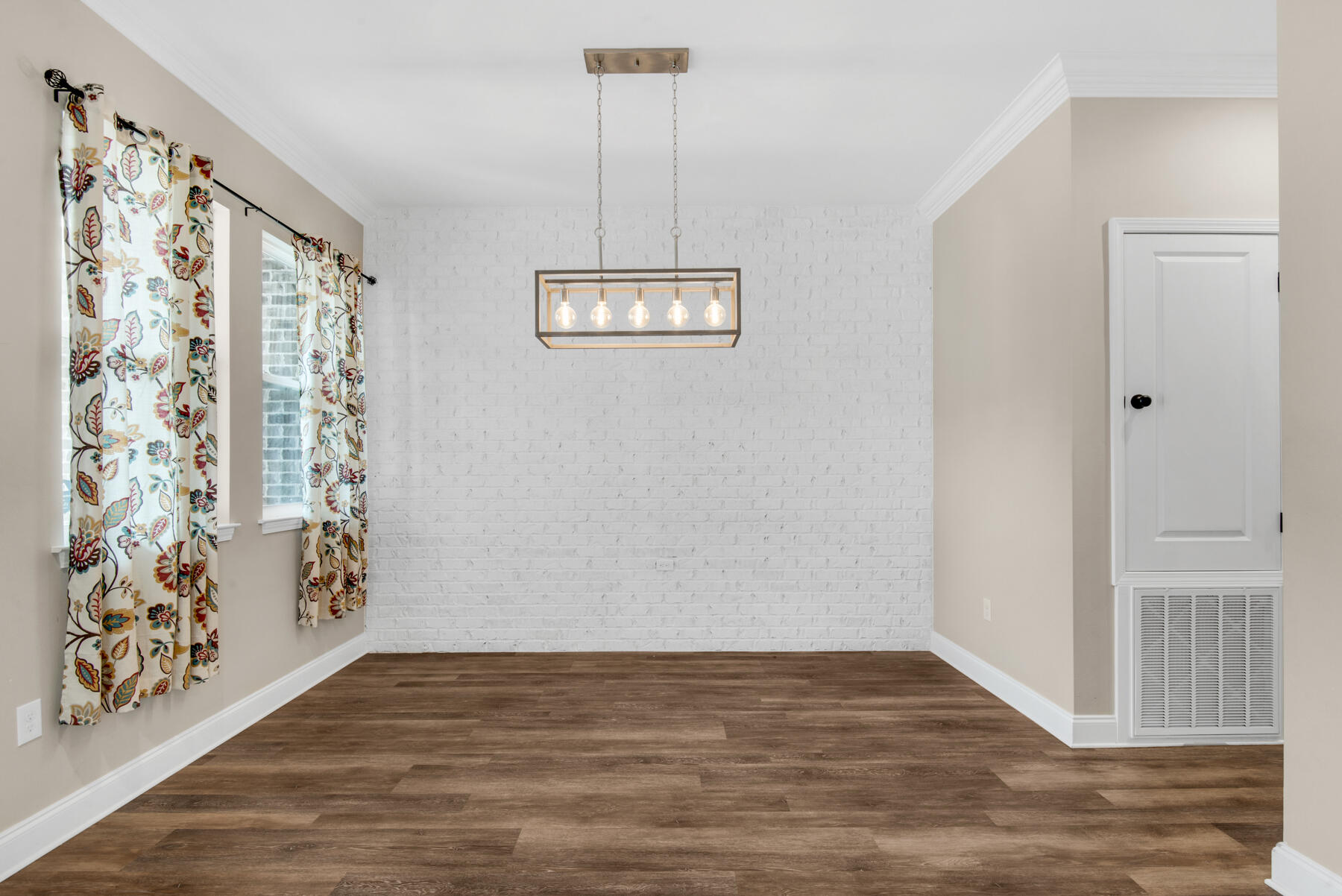 Racetrack Road 1st Add - Residential Lease